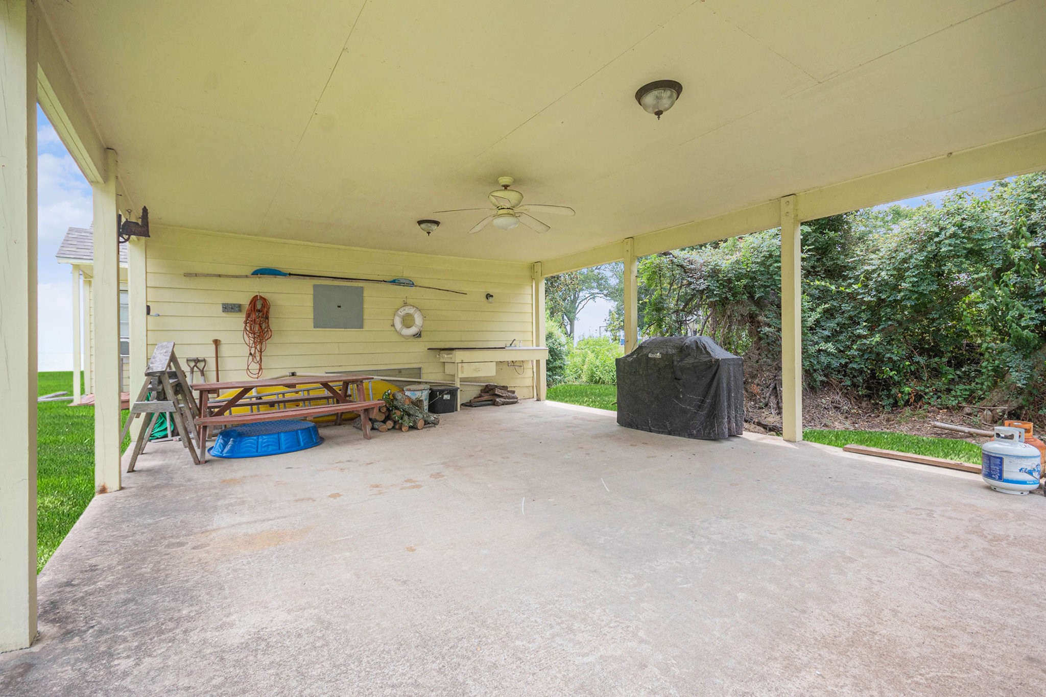 Beach City, Texas, 77523, United States, 2 Bedrooms Bedrooms, ,2 BathroomsBathrooms,Residential,For Sale,2001830