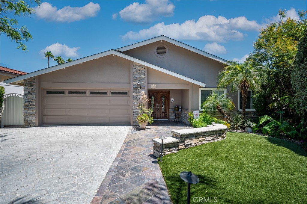 Canyon Lake, California, 92587, United States, 3 Bedrooms Bedrooms, ,2 BathroomsBathrooms,Residential,For Sale,1810580