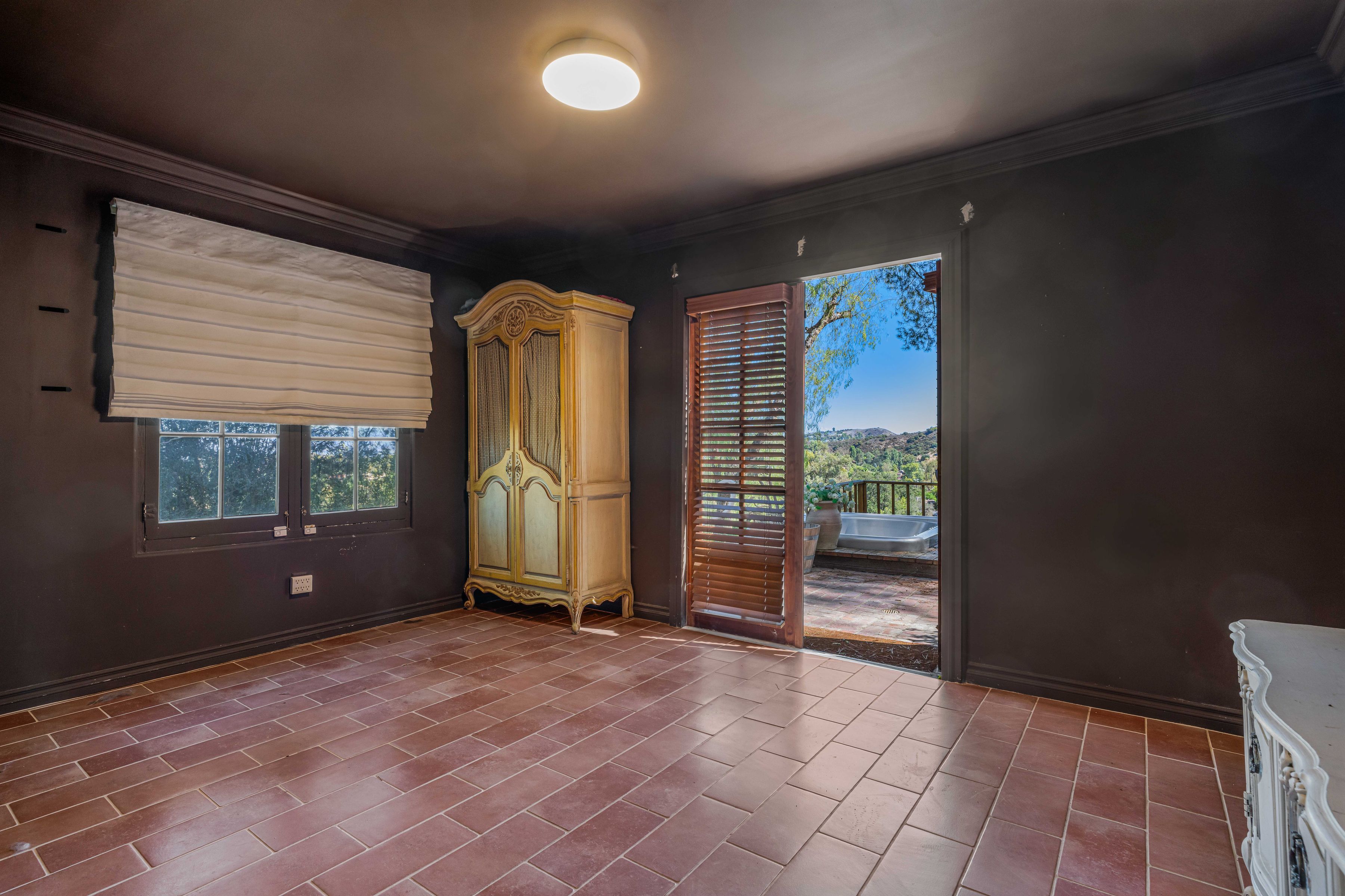  4924 Alatar Drive - 物件實景