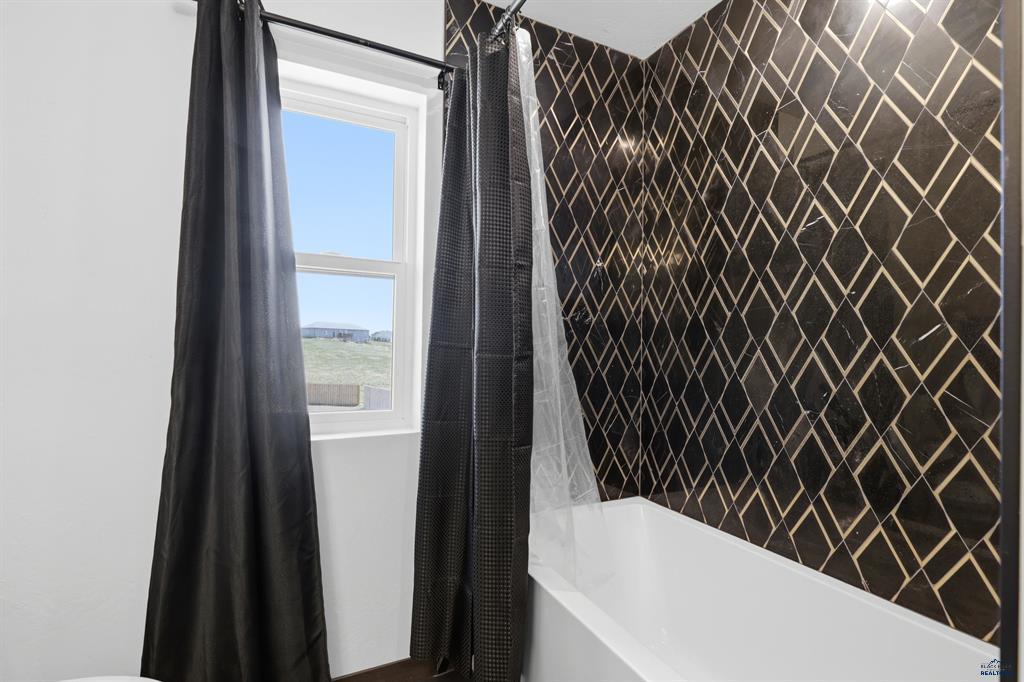 Rapid City, South Dakota, 57701, United States, 4 Bedrooms Bedrooms, ,3 BathroomsBathrooms,Residential,For Sale,2048114