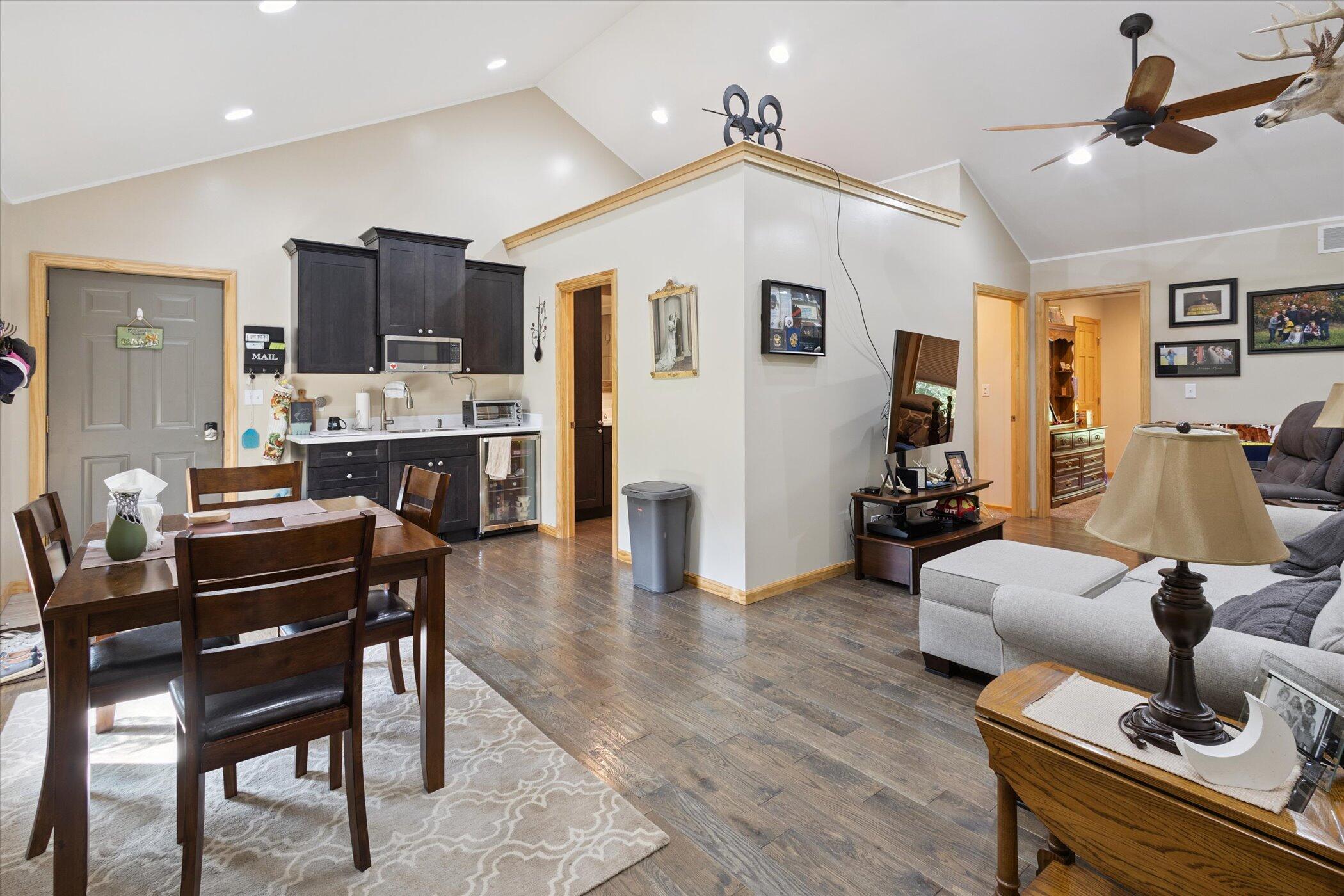 Horton, Michigan, 49246, United States, 5 Bedrooms Bedrooms, ,4 BathroomsBathrooms,Residential,For Sale,1940330