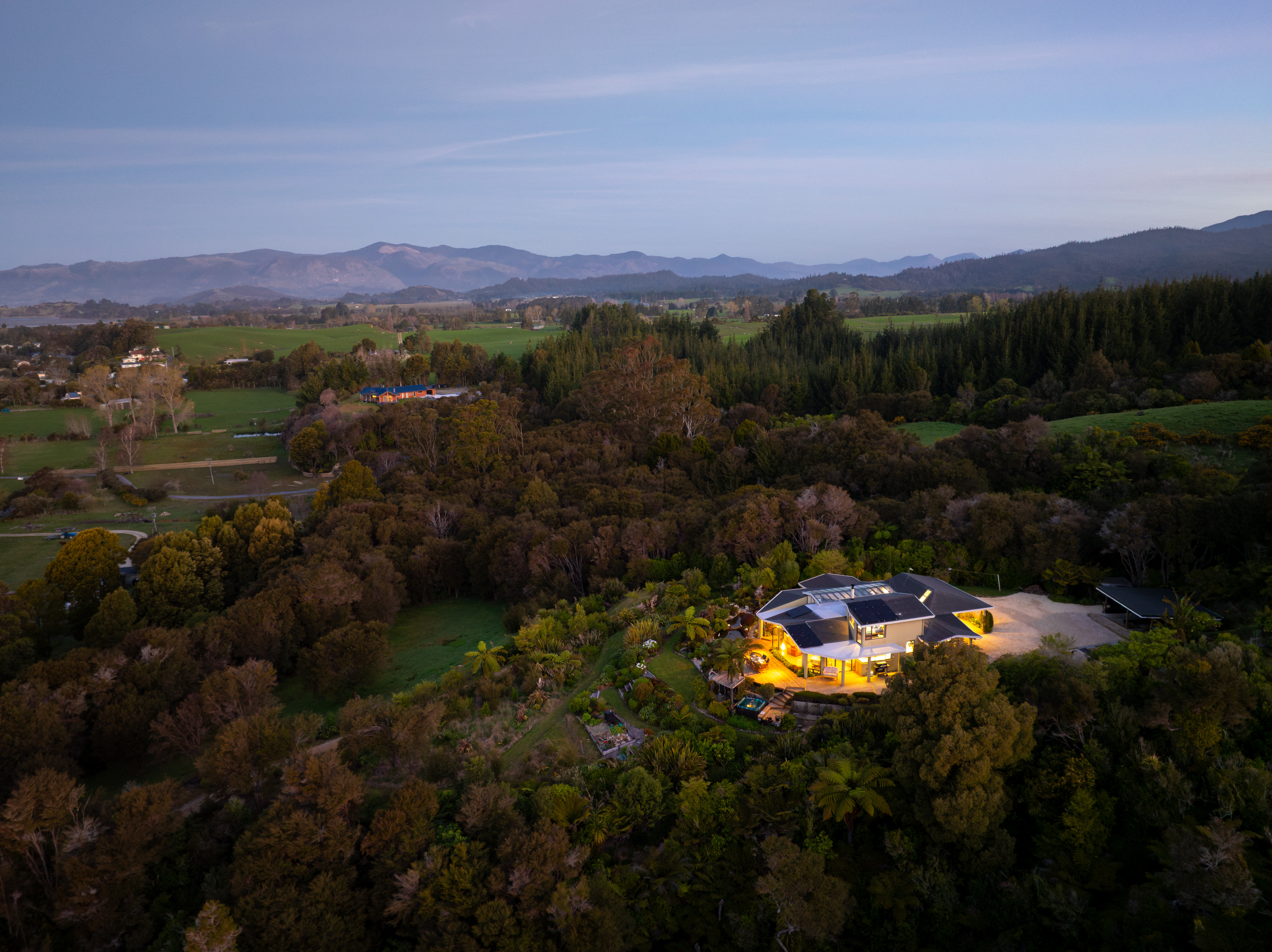  335 Patons Rock Road, Golden Bay - 物件實景