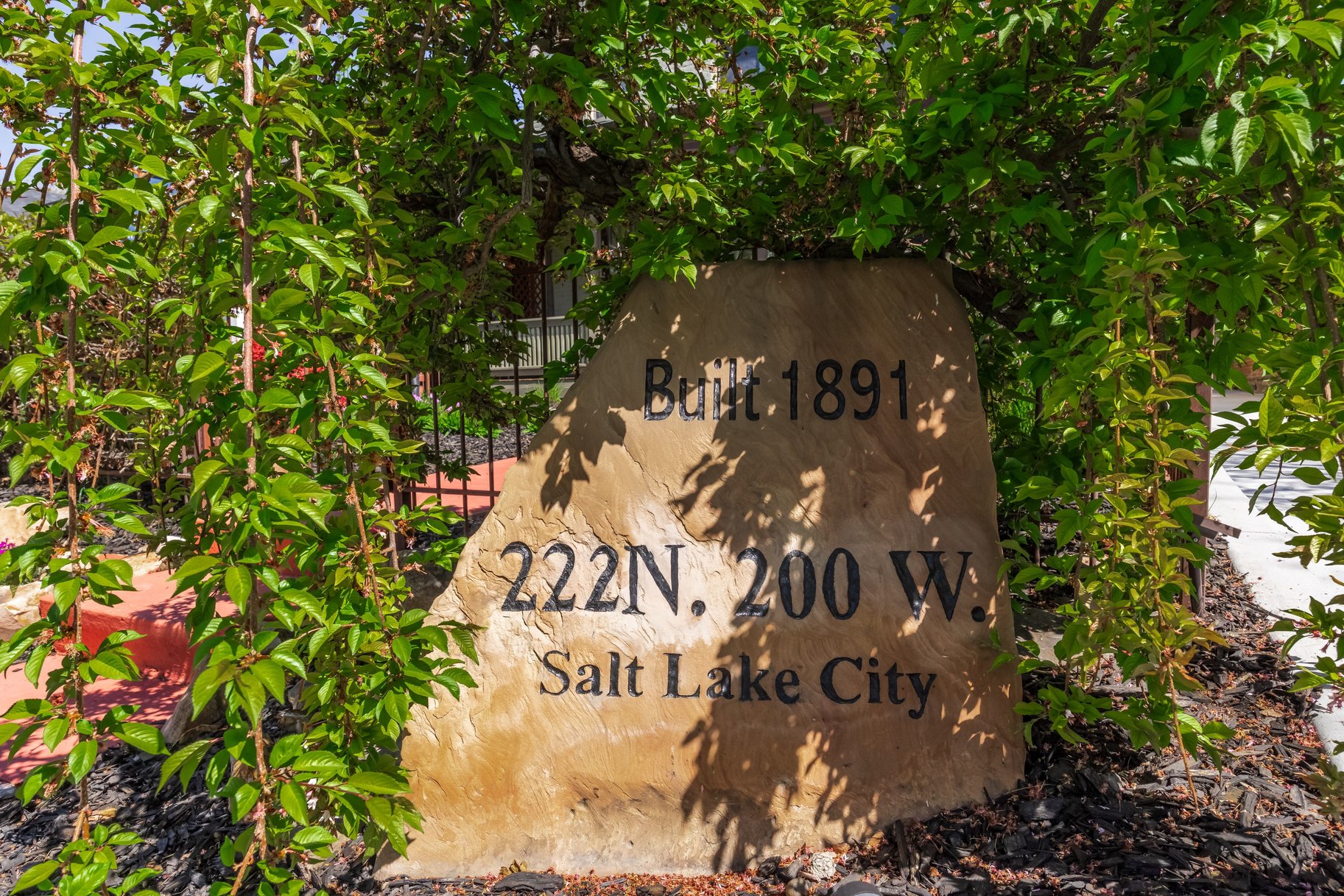  Historic 2-Story in Vibrant Marmalade - 物件實景