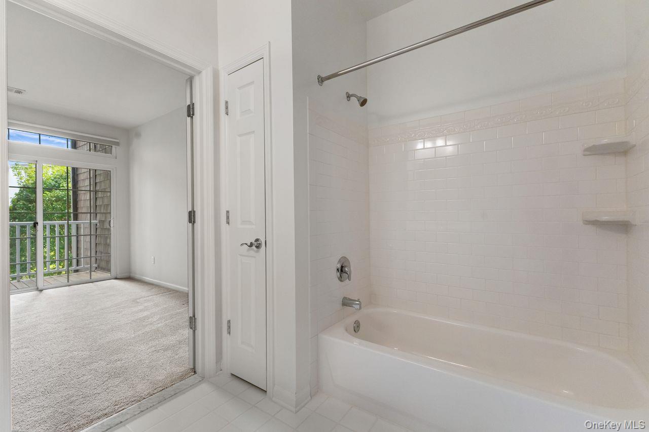 Stamford, Connecticut, 06902, United States, 2 Bedrooms Bedrooms, ,2 BathroomsBathrooms,Residential,For Sale,1965271