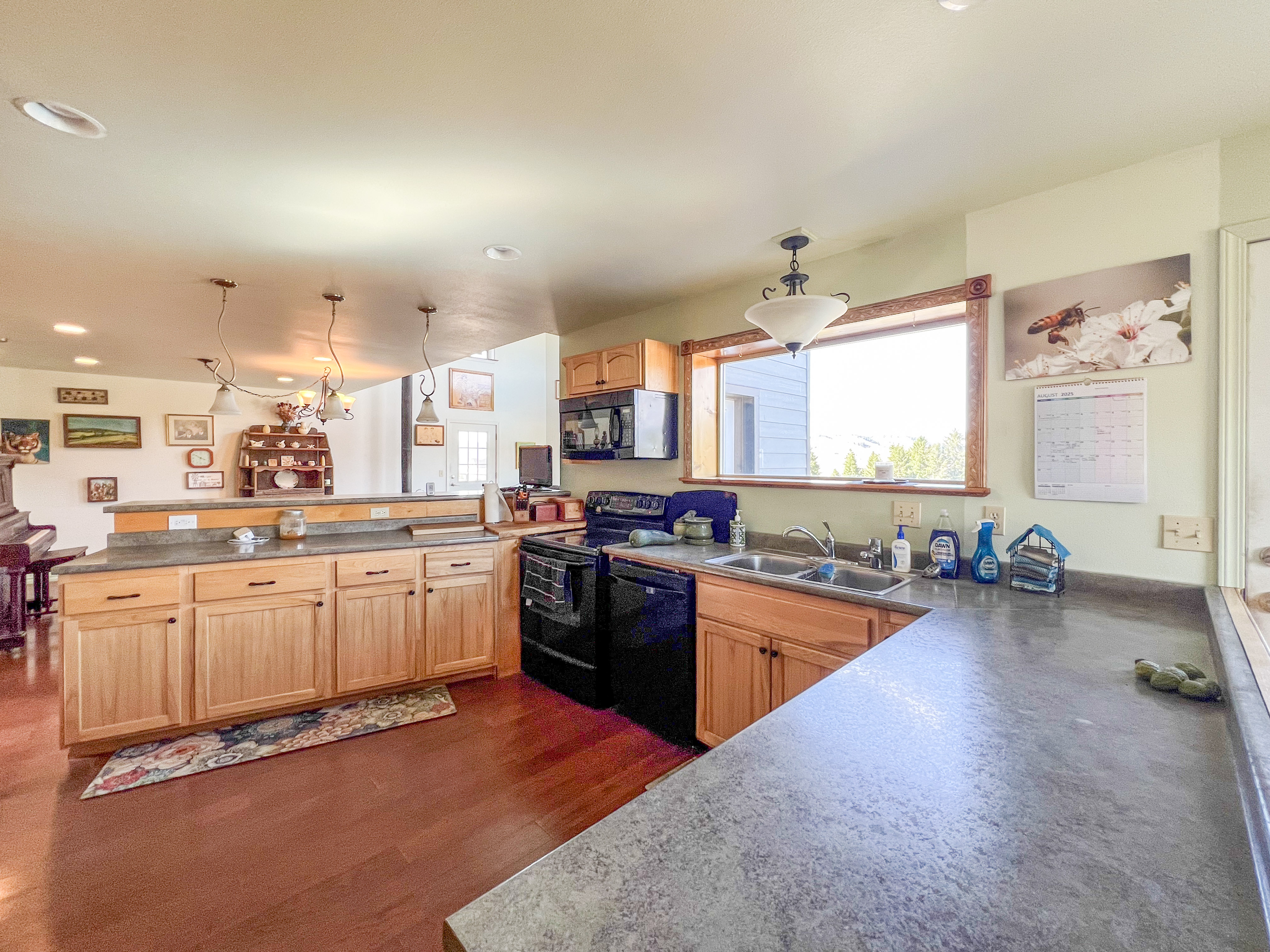 Kettle Falls, Washington, 99141, United States, 4 Bedrooms Bedrooms, ,4 BathroomsBathrooms,Residential,For Sale,1984366