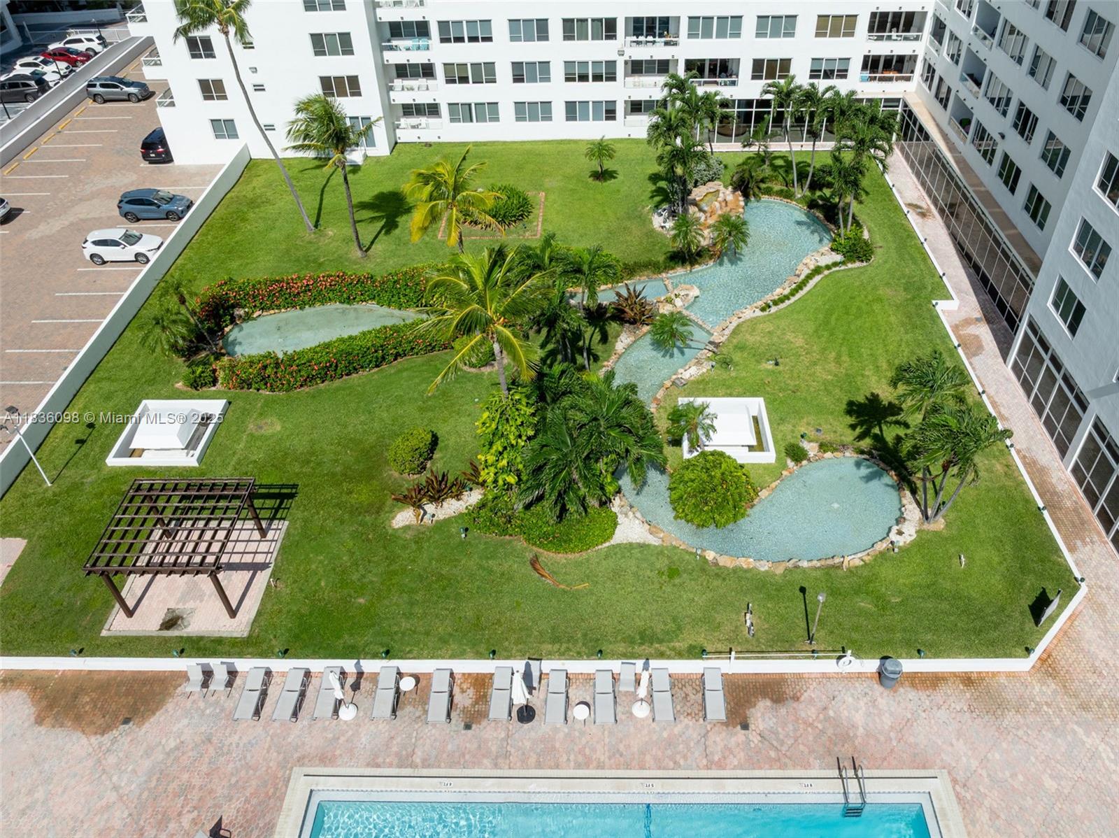 Miami Beach, Florida, 33140, United States, 2 Bedrooms Bedrooms, ,2 BathroomsBathrooms,Residential,For Sale,1885385