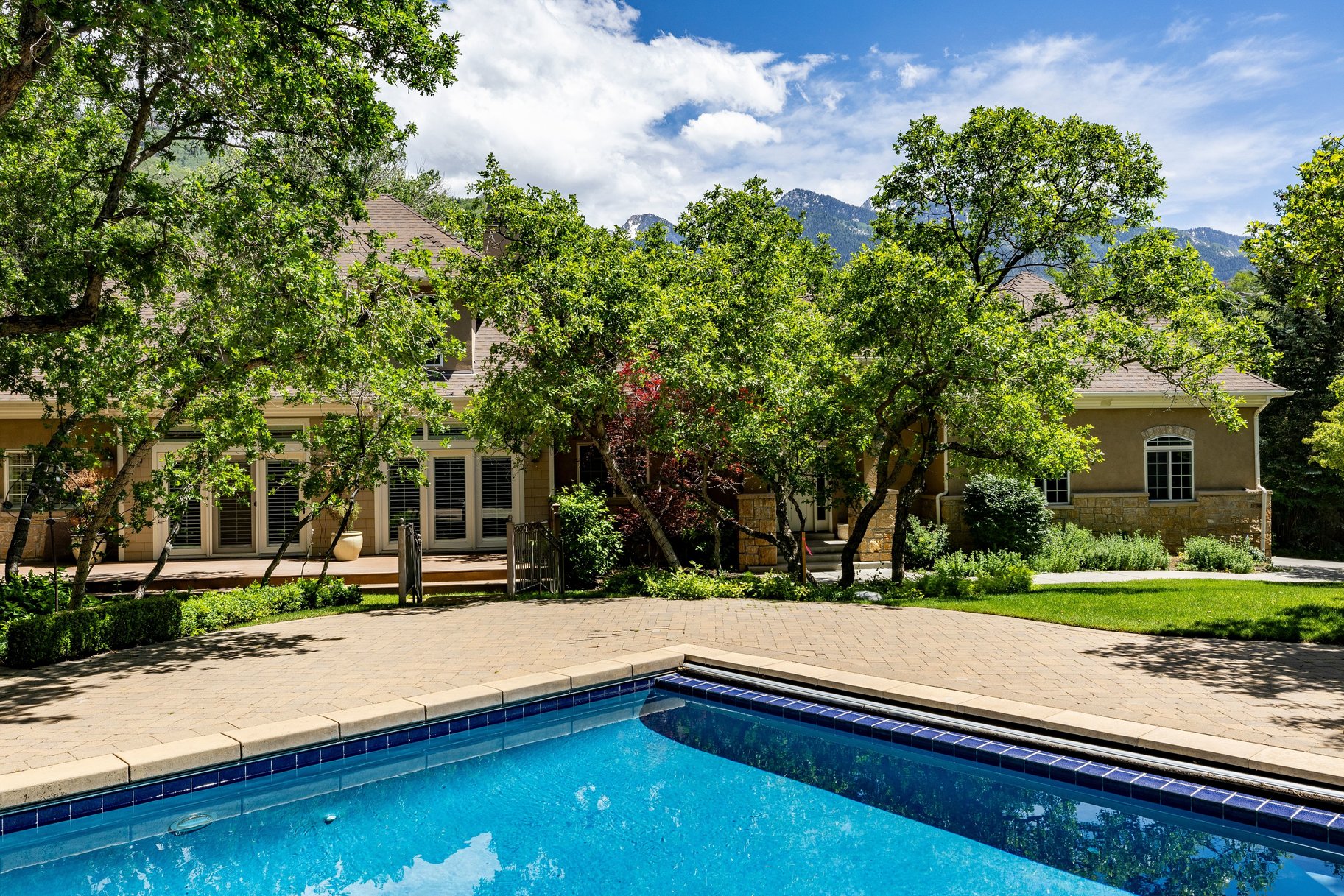  Private Cottonwood Heights Estate with Resort Backyard & Mountain Views - 物件實景