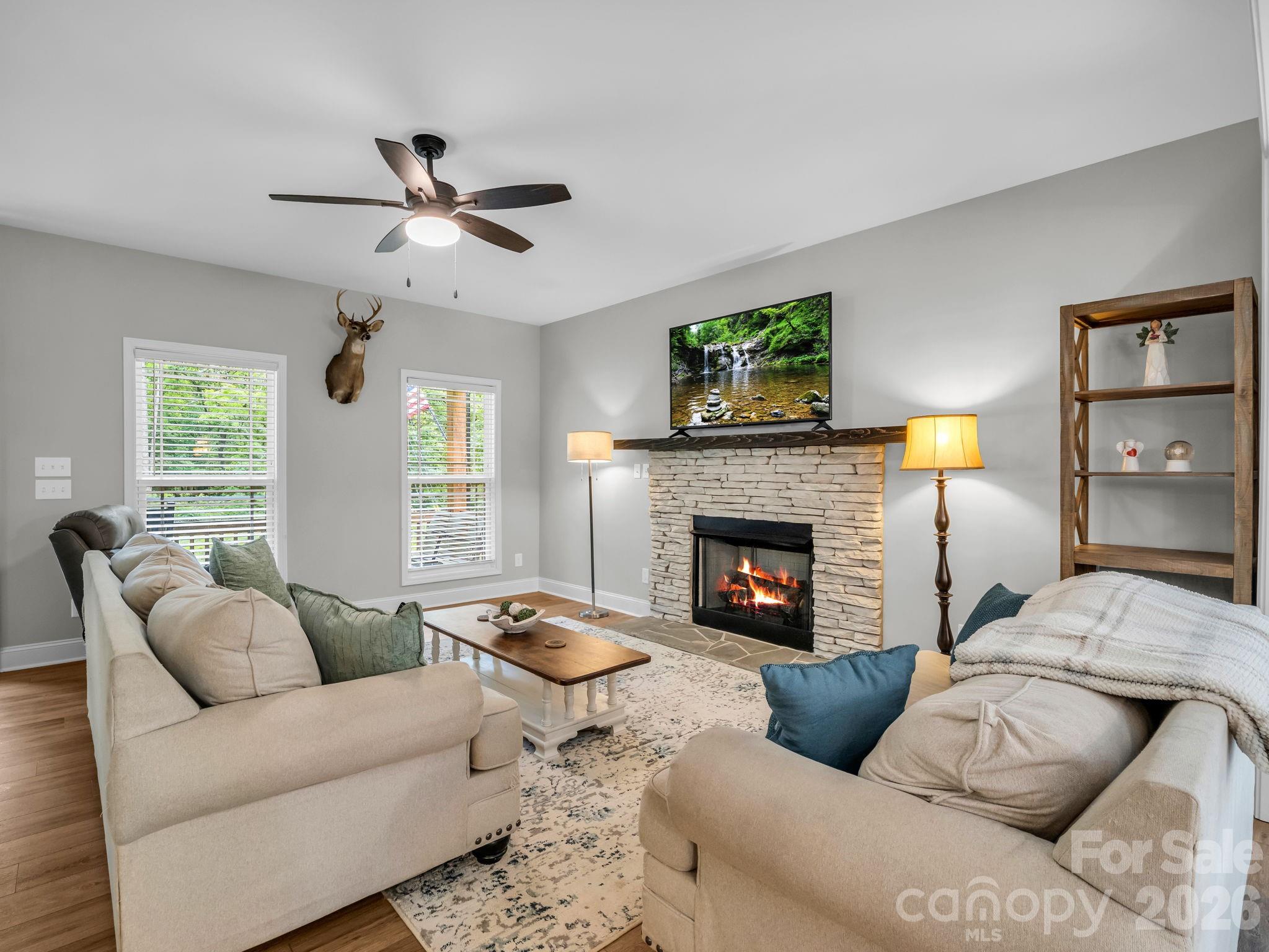 Lincolnton, North Carolina, 28092, United States, 5 Bedrooms Bedrooms, ,3 BathroomsBathrooms,Residential,For Sale,2049314