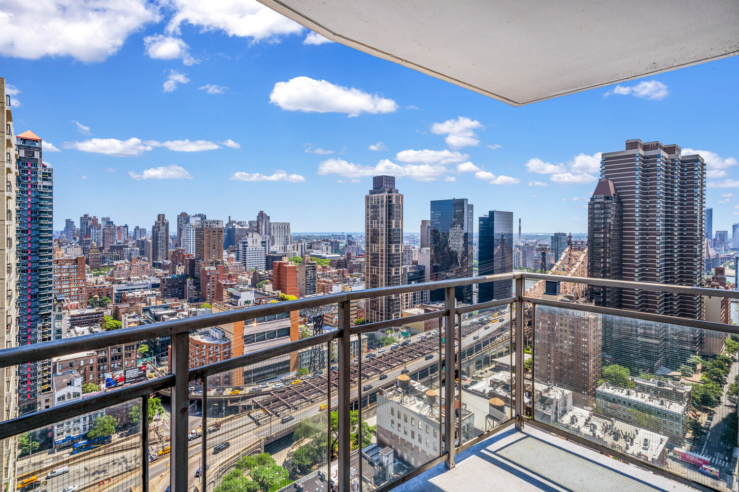 New York City, New York, 10022, United States, 3 Bedrooms Bedrooms, ,3 BathroomsBathrooms,Residential,For Sale,1882416