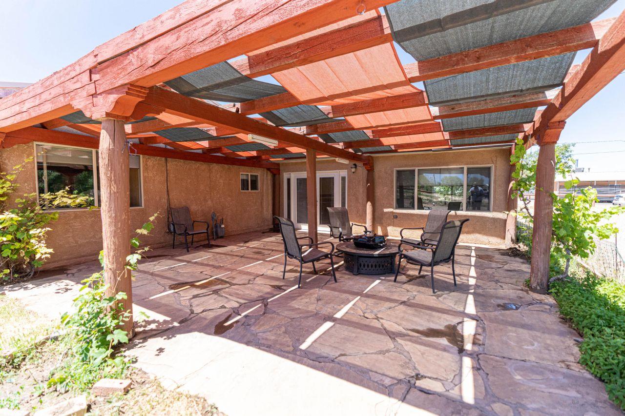 Los Ranchos, New Mexico, 87114, United States, 4 Bedrooms Bedrooms, ,5 BathroomsBathrooms,Residential,For Sale,1720943