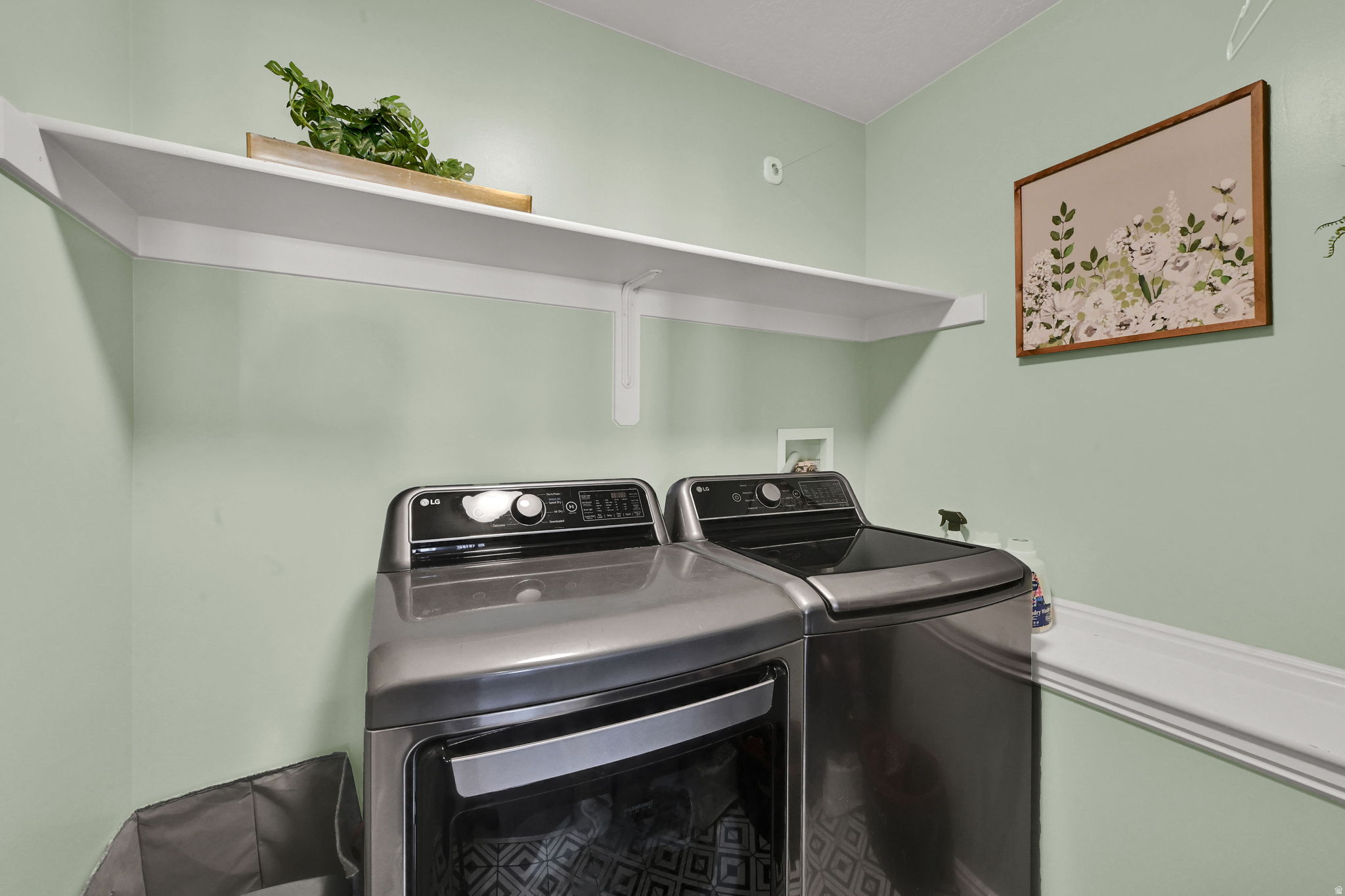 Clinton, Utah, 84015, United States, 5 Bedrooms Bedrooms, ,3 BathroomsBathrooms,Residential,For Sale,1987600