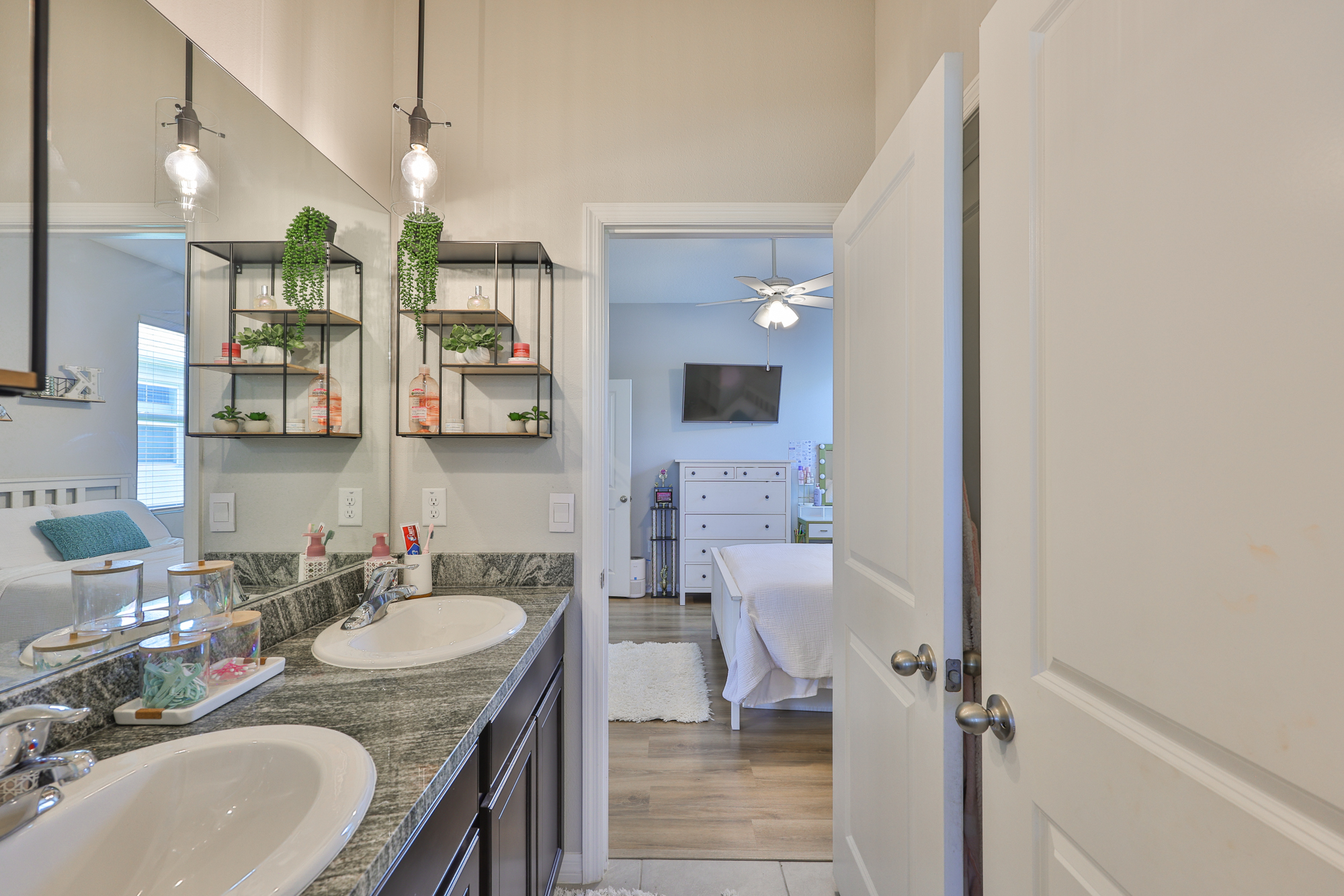Riverview, Florida, 33579, United States, 4 Bedrooms Bedrooms, ,3 BathroomsBathrooms,Residential,For Sale,1861328