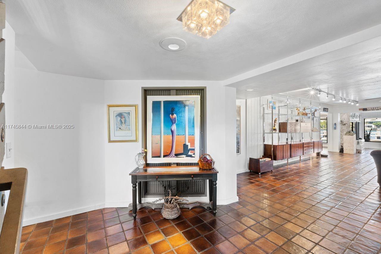 Miami Beach, Florida, 33141, United States, 4 Bedrooms Bedrooms, ,3 BathroomsBathrooms,Residential,For Sale,1711851