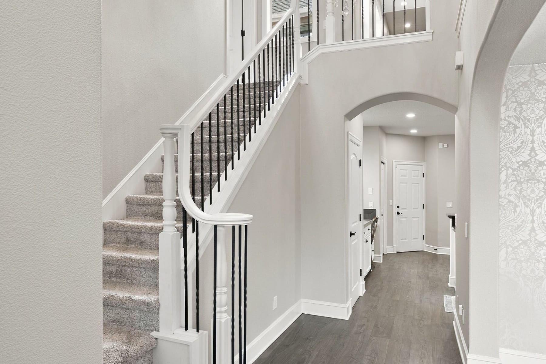  10340 SW HELENIUS ST Tualatin, OR 97062 - 物件實景