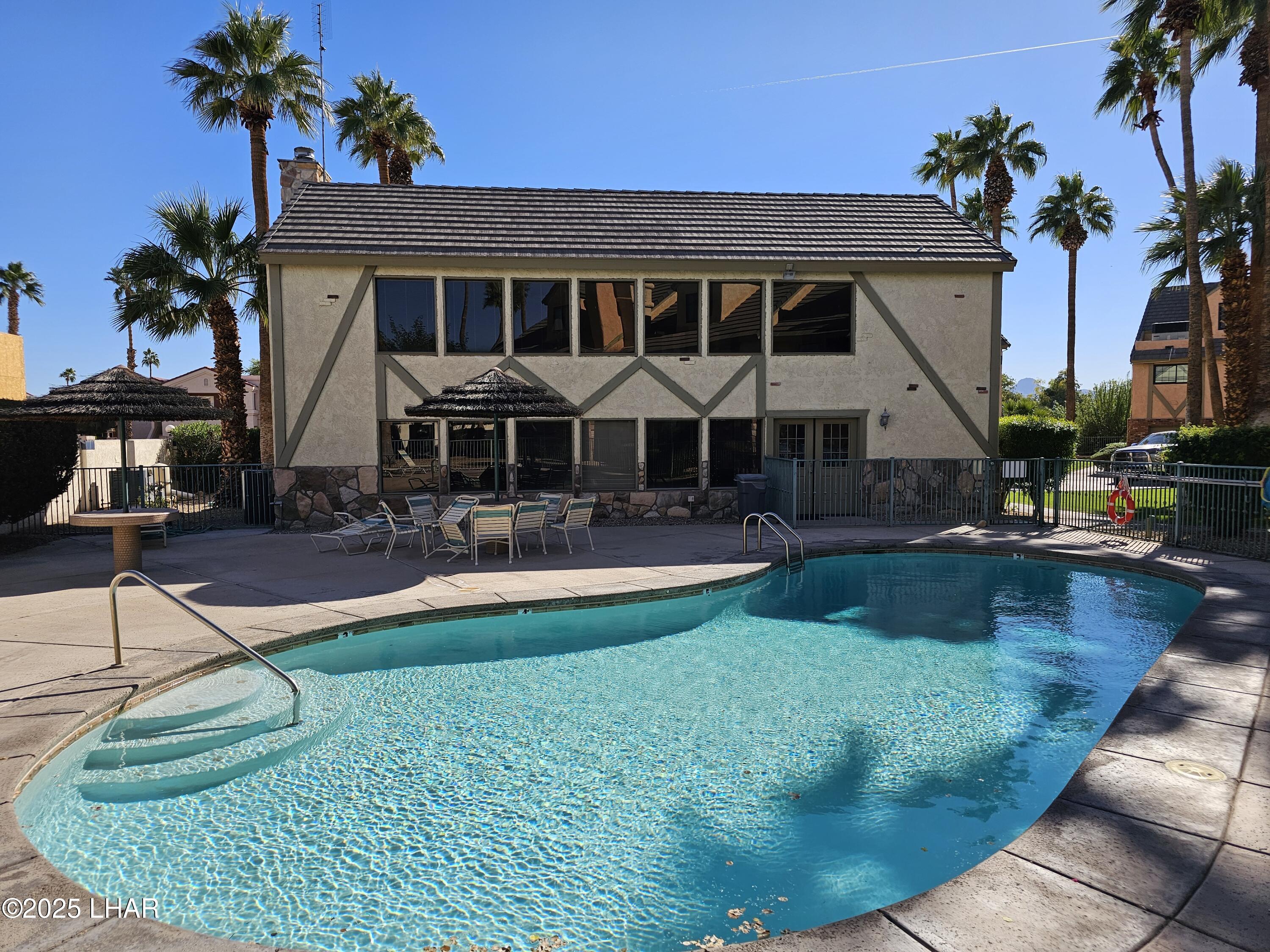 Lake Havasu City, Arizona, 86403, United States, 2 Bedrooms Bedrooms, ,3 BathroomsBathrooms,Residential,For Sale,2001999