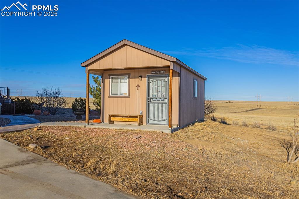 Calhan, Colorado, 80808, United States, 5 Bedrooms Bedrooms, ,1 BathroomBathrooms,Residential,For Sale,1987947