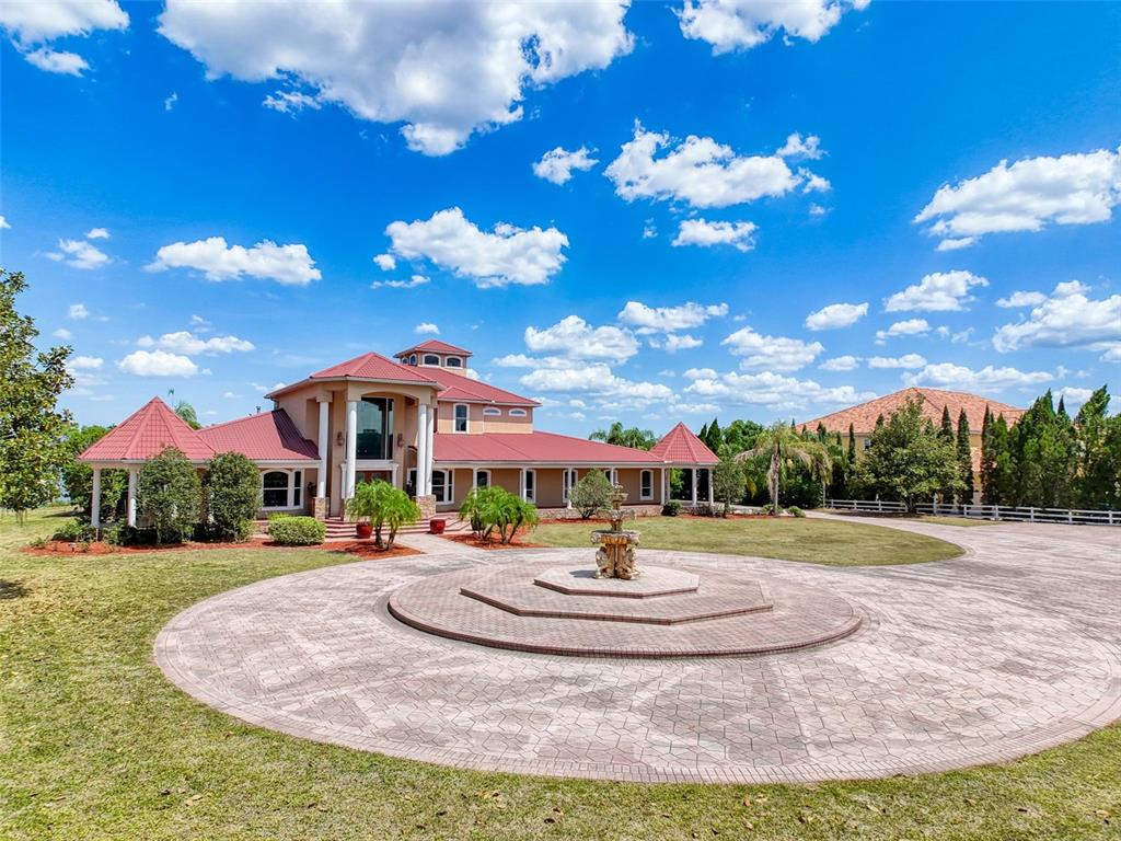 Thonotosassa, Florida, 33592, United States, 4 Bedrooms Bedrooms, ,7 BathroomsBathrooms,Residential,For Sale,1788935