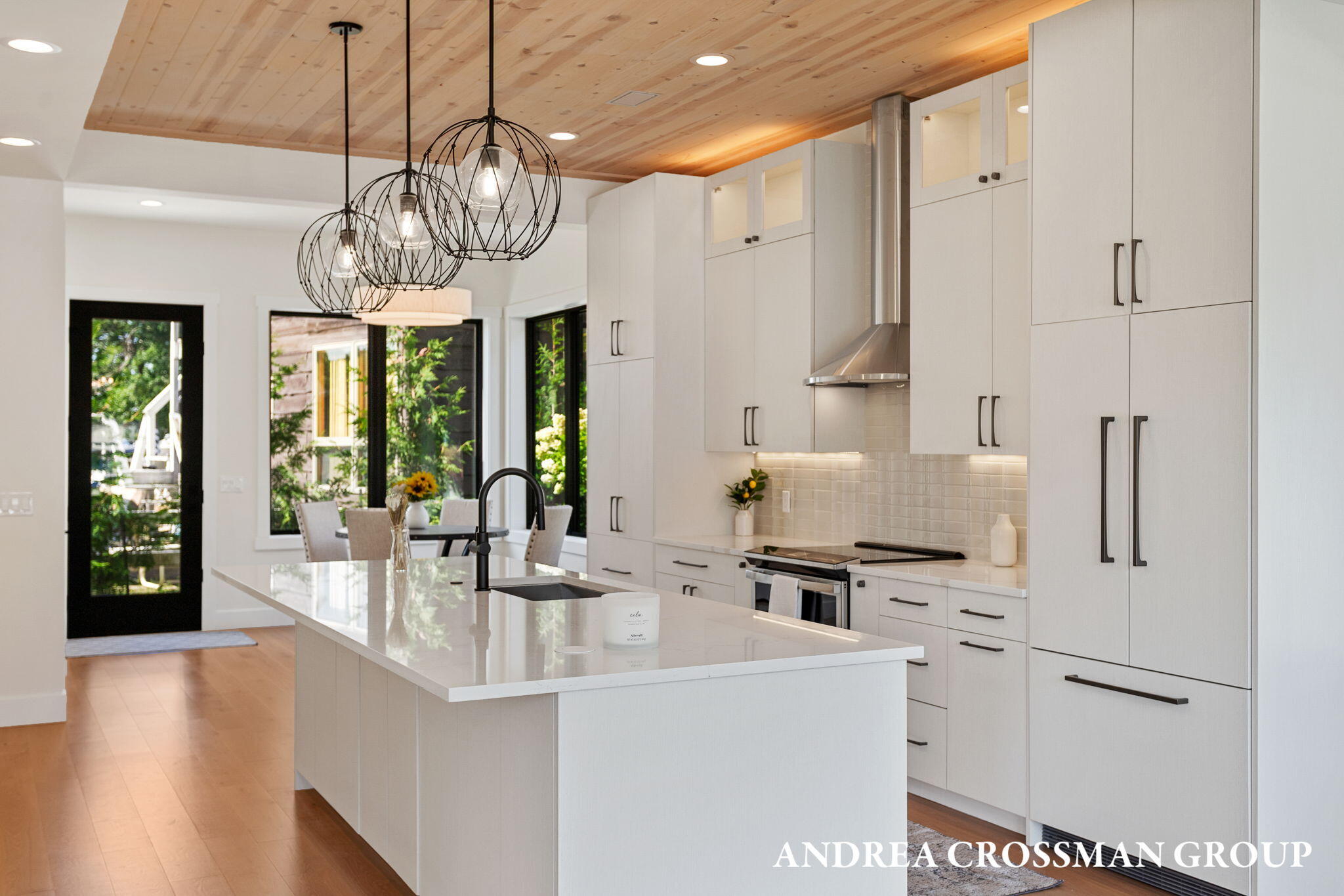 South Haven, Michigan, 49090, United States, 3 Bedrooms Bedrooms, ,3 BathroomsBathrooms,Residential,For Sale,1987692