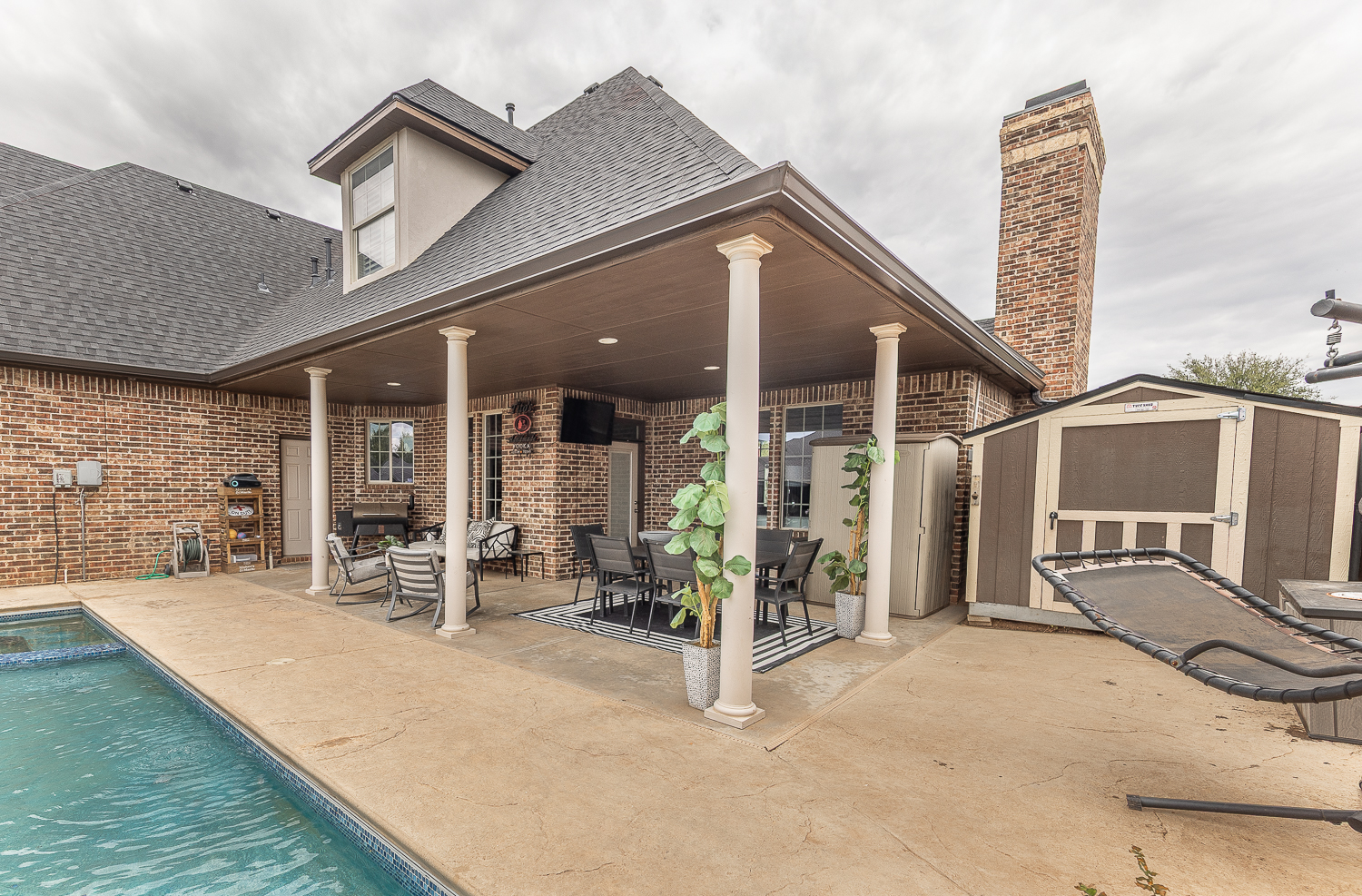 Lubbock, Texas, 79423, United States, 4 Bedrooms Bedrooms, ,4 BathroomsBathrooms,Residential,For Sale,1906085
