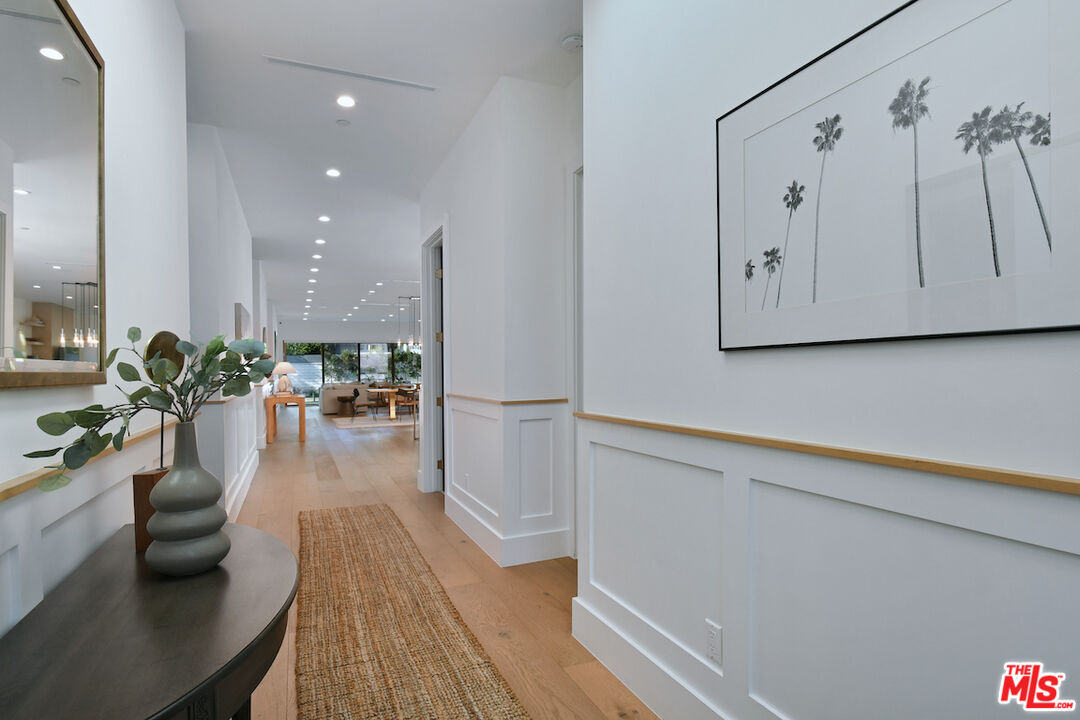 Encino, California, 91316, United States, 4 Bedrooms Bedrooms, ,5 BathroomsBathrooms,Residential,For Sale,2002982