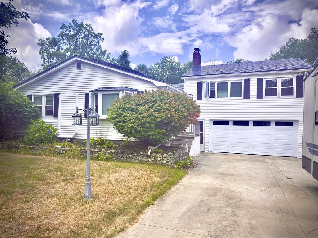 East Bridgewater, Massachusetts, 02333, United States, 4 Bedrooms Bedrooms, ,2 BathroomsBathrooms,Residential,For Sale,1922908