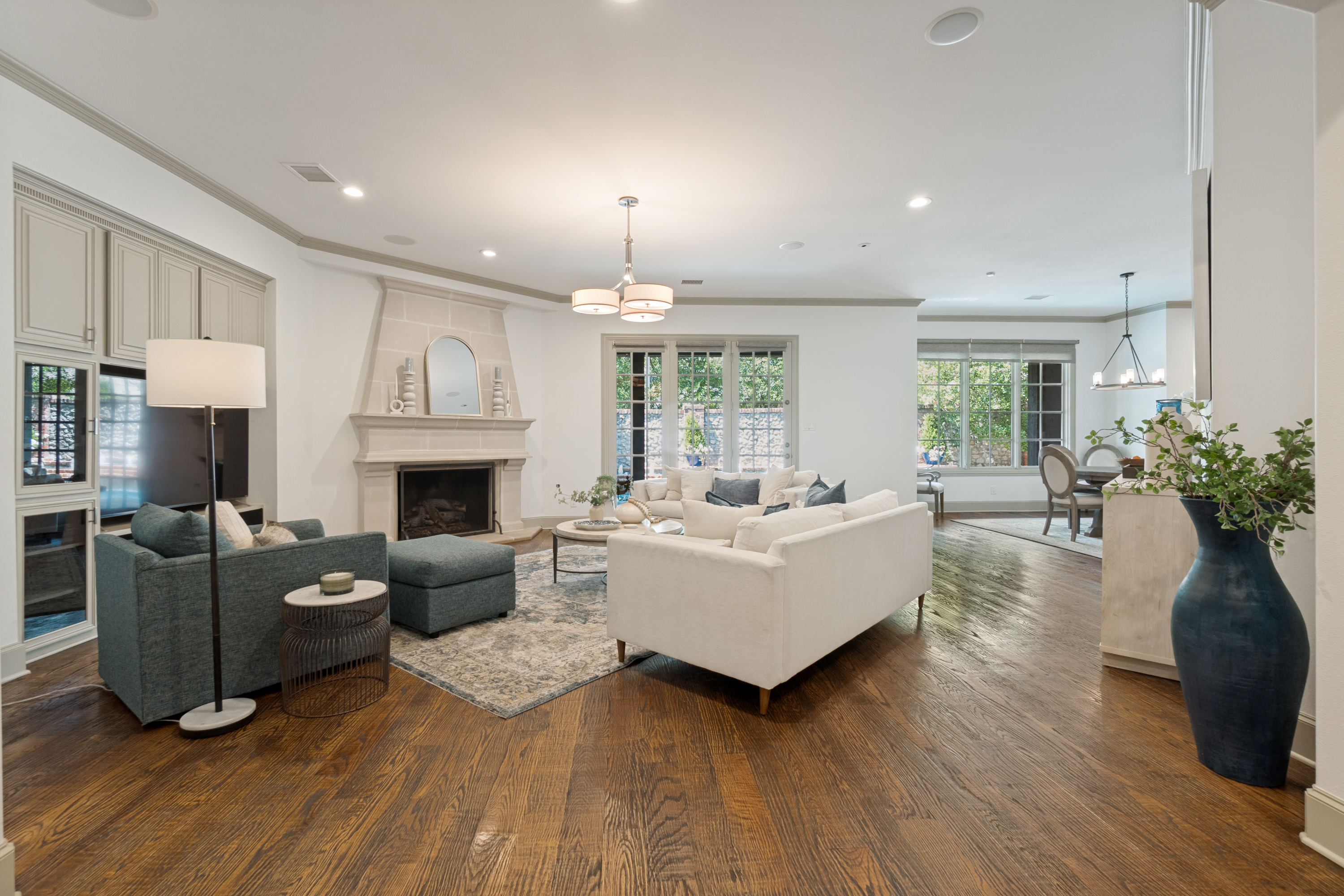  Updated European Transitional in the heart of Preston Hollow - 物件實景