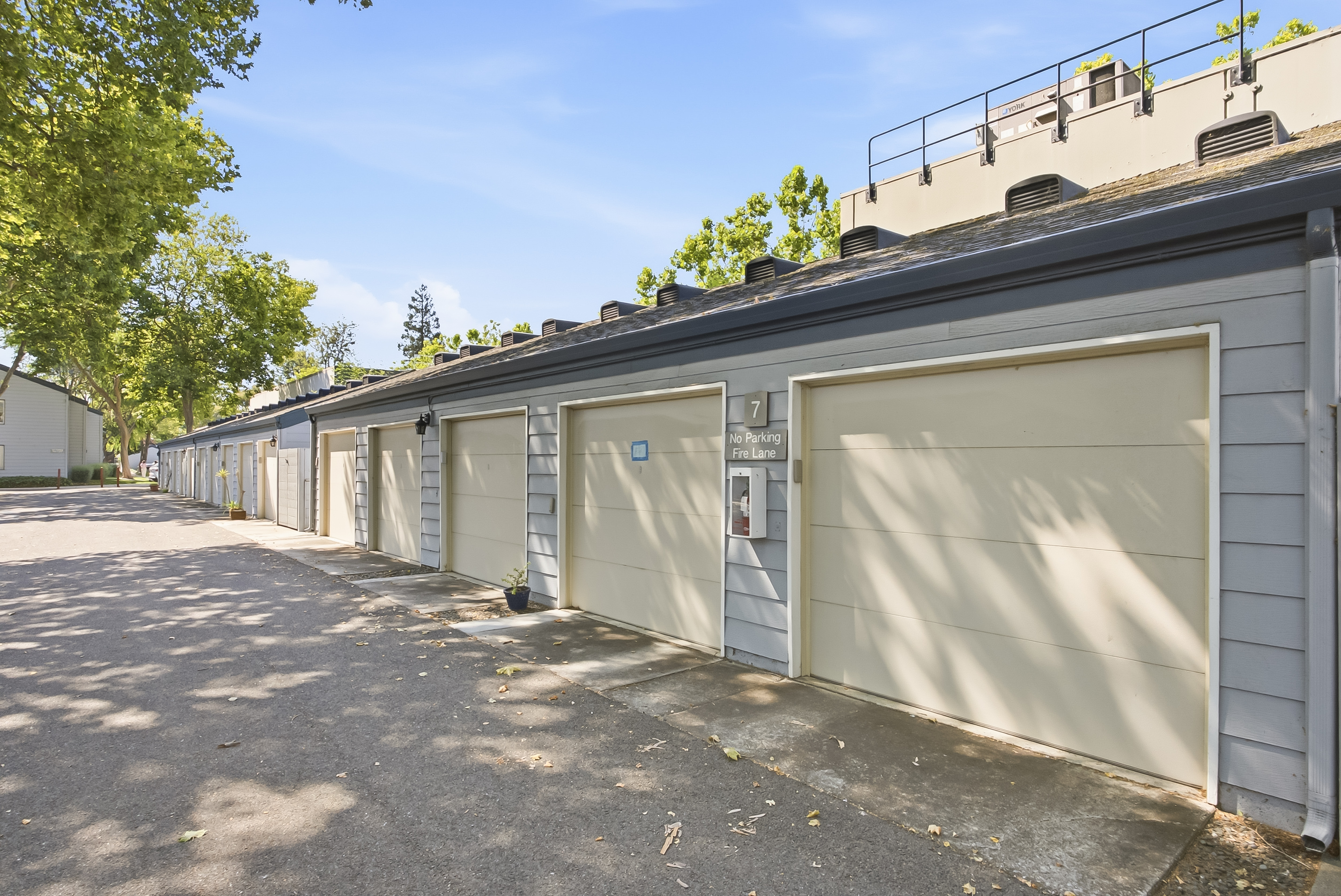  Lakefront Living in the Heart of Mountain View - 物件實景