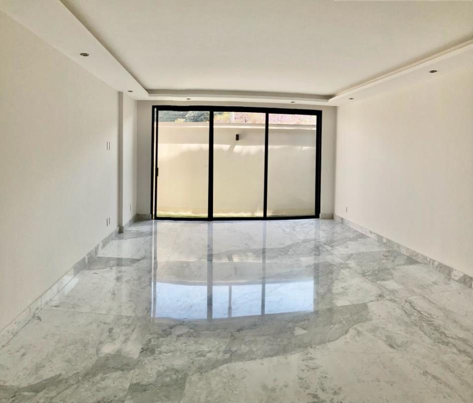 Fuente de Pir?mides, Naucalpan de Juárez, Estado de México, 53950, Mexico, 3 Bedrooms Bedrooms, ,3 BathroomsBathrooms,Residential,For Sale,Fuente de Pir?mides,1616587