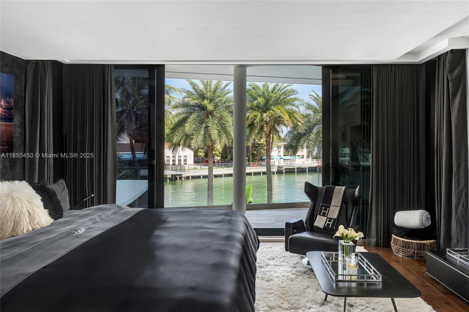 Miami Beach, Florida, 33140, United States, 5 Bedrooms Bedrooms, ,8 BathroomsBathrooms,Residential,For Sale,1918042