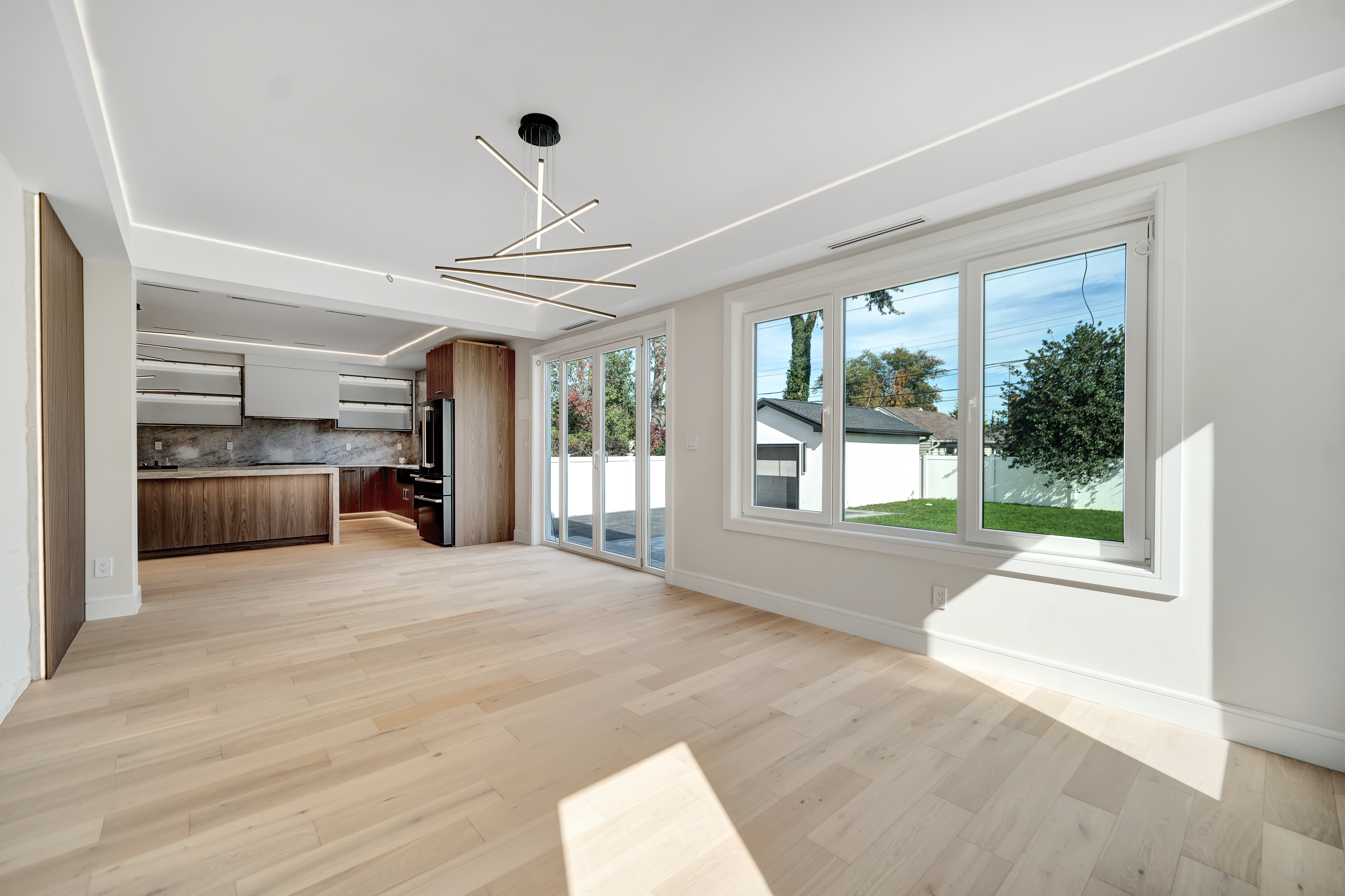  748 Carman Avenue, Westbury, NY, 11590 - 物件實景
