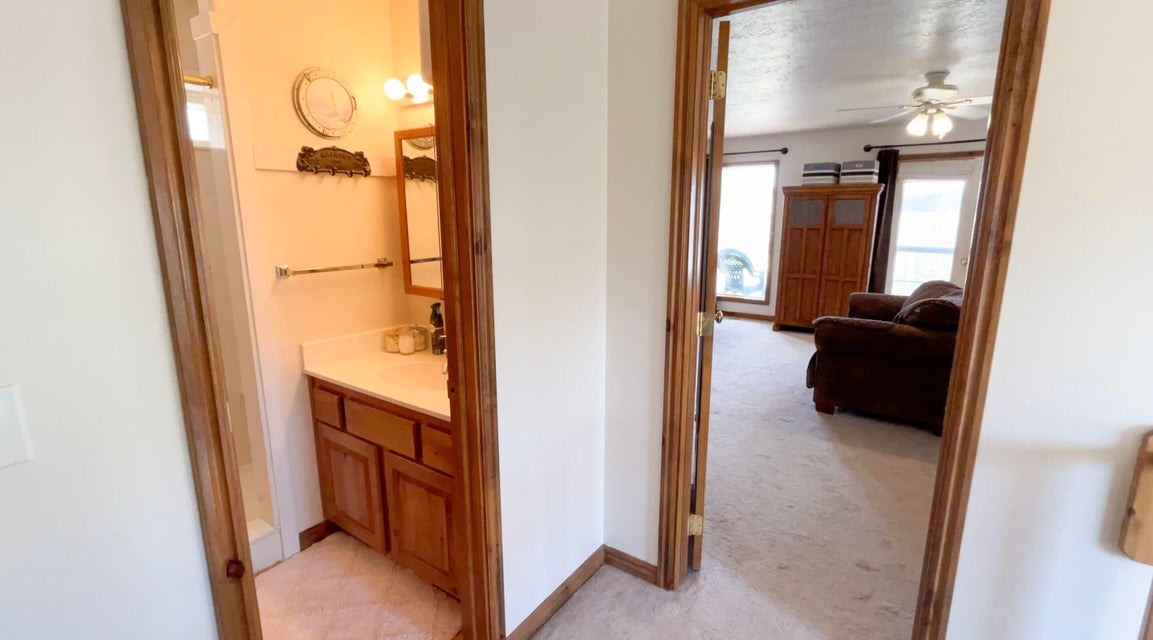 Brian Head, Utah, 84719, United States, 5 Bedrooms Bedrooms, ,3 BathroomsBathrooms,Residential,For Sale,1951004