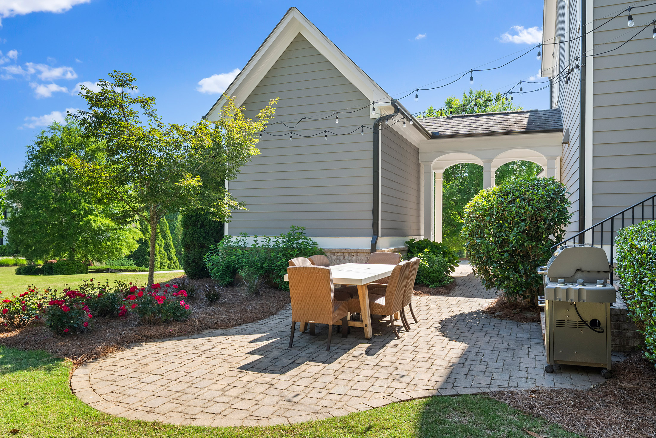  Set Within The Highly Sought-After Lake Haven At Crabapple Community - 物件實景