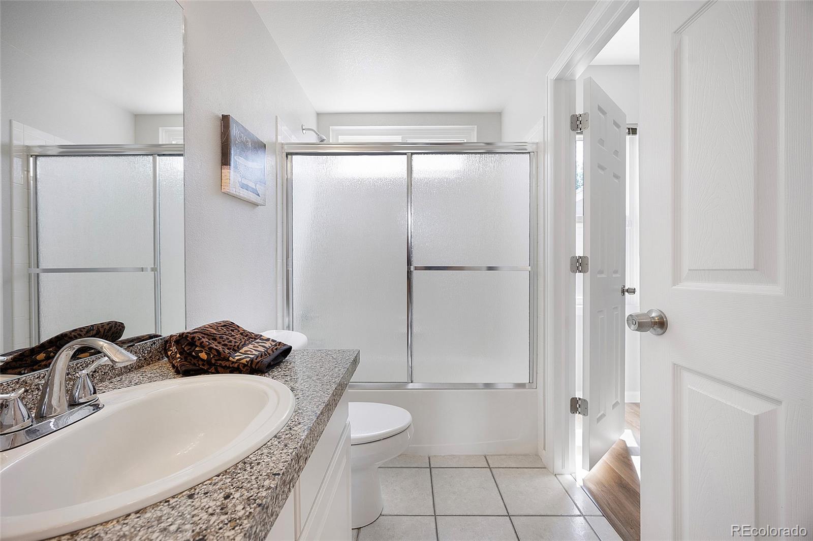 Centennial, Colorado, 80015, United States, 4 Bedrooms Bedrooms, ,3 BathroomsBathrooms,Residential,For Sale,1902637