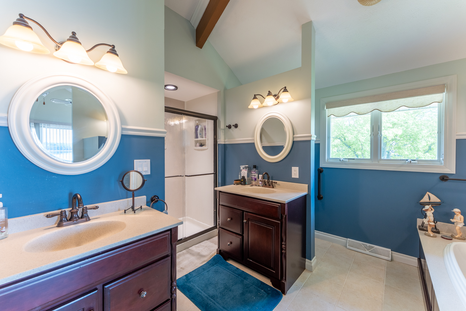 Marion, Illinois, 62959, United States, 3 Bedrooms Bedrooms, ,3 BathroomsBathrooms,Residential,For Sale,1936855