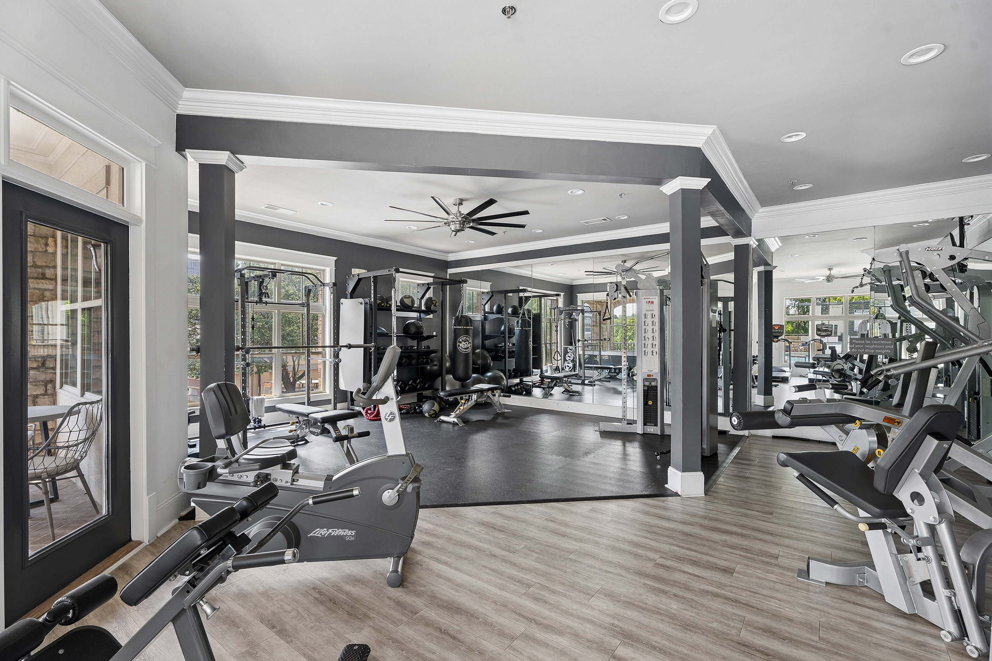  Exceptional Corner Residence in the Vibrant Heart of Midtown - 物件實景