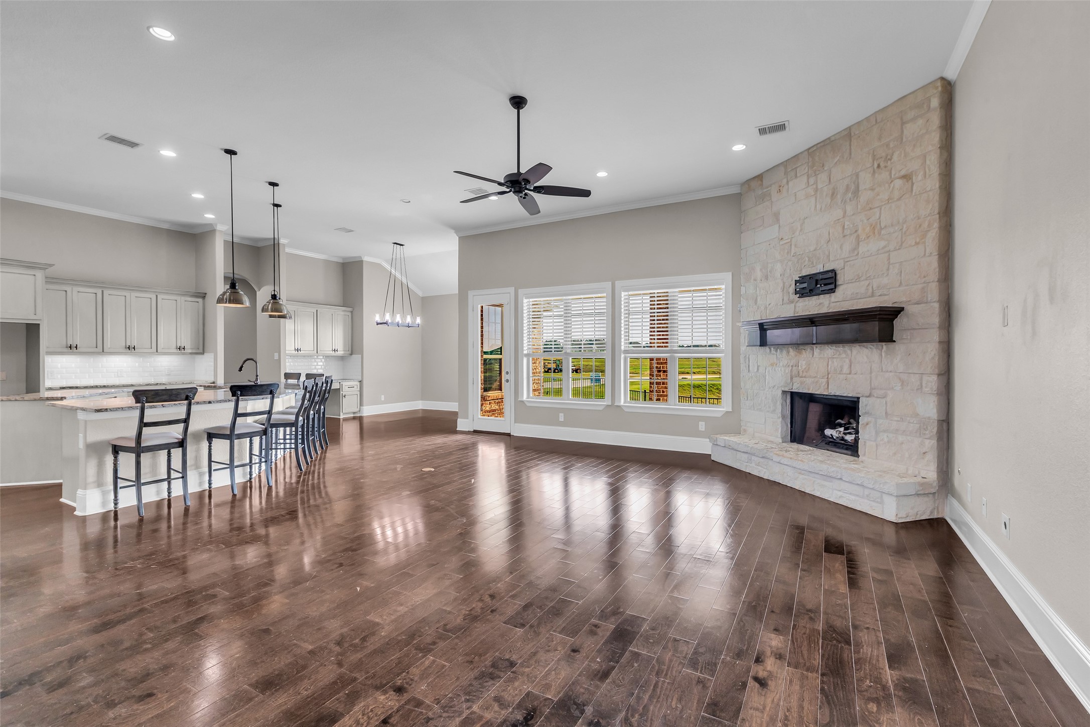 Montgomery, Texas, 77356, United States, 4 Bedrooms Bedrooms, ,4 BathroomsBathrooms,Residential,For Sale,1911763