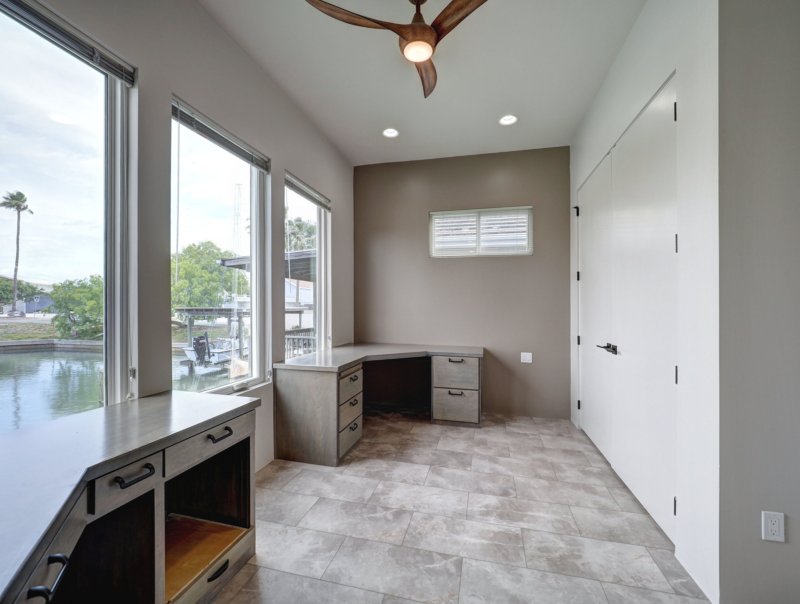  Ultimate Custom Waterfront Home - 物件實景