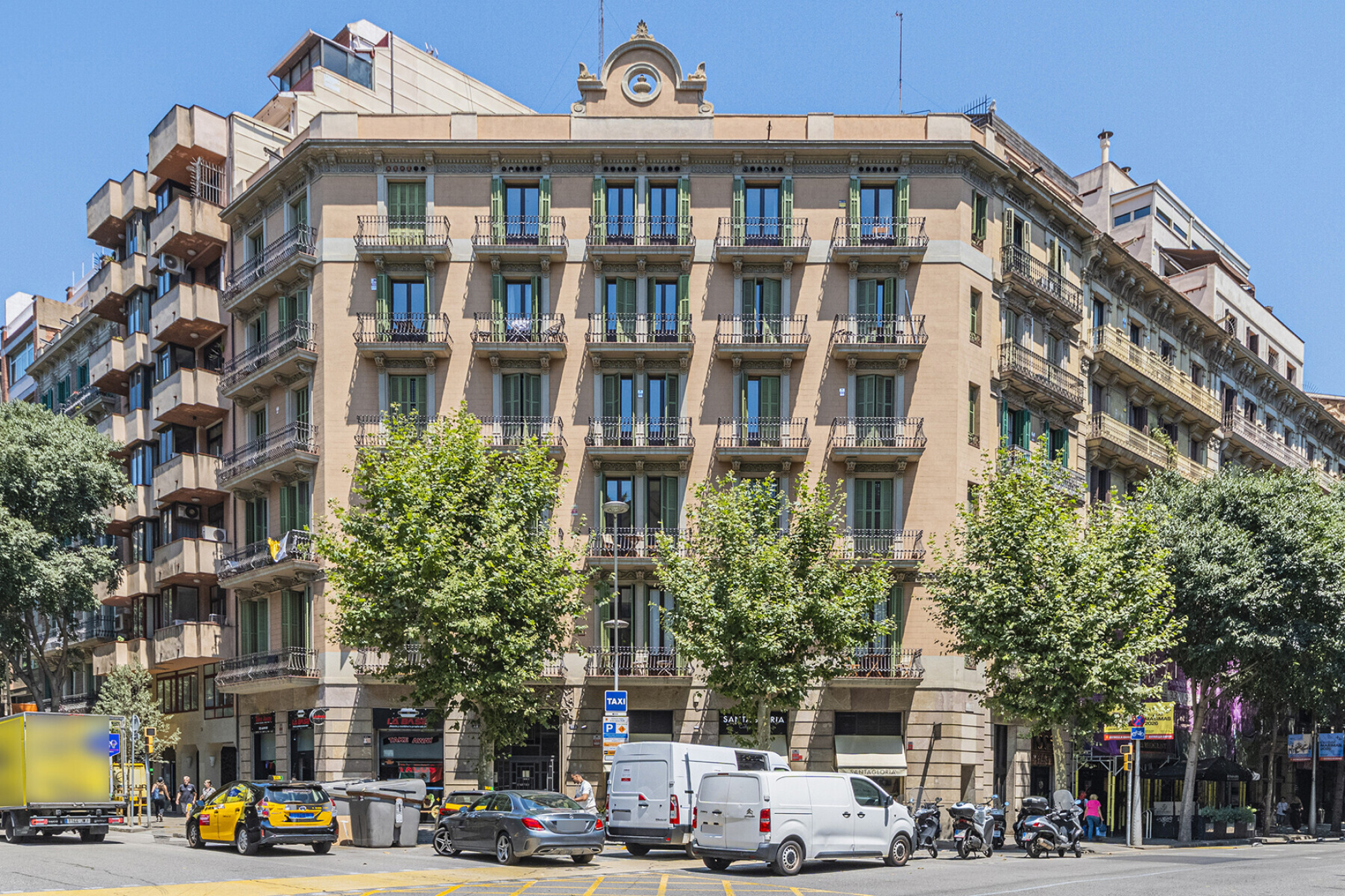  Bright top-floor apartment with a private terrace in Eixample - 物件實景