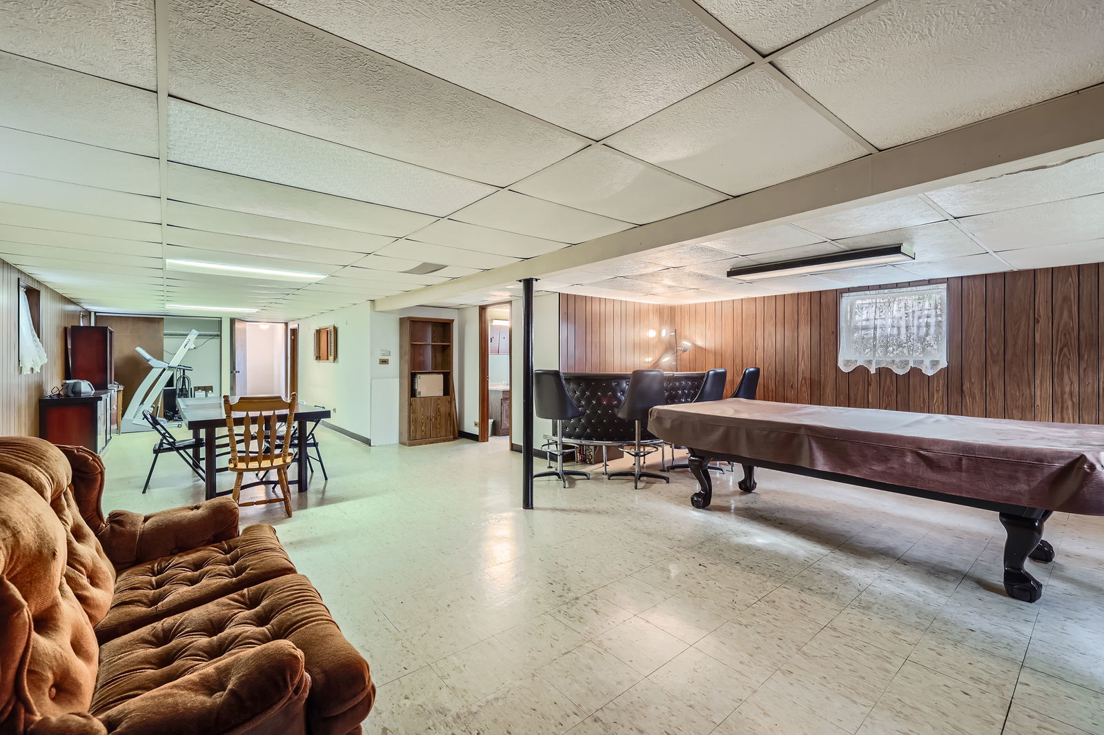 Chicago, Illinois, 60638, United States, 5 Bedrooms Bedrooms, ,Residential,For Sale,1878151