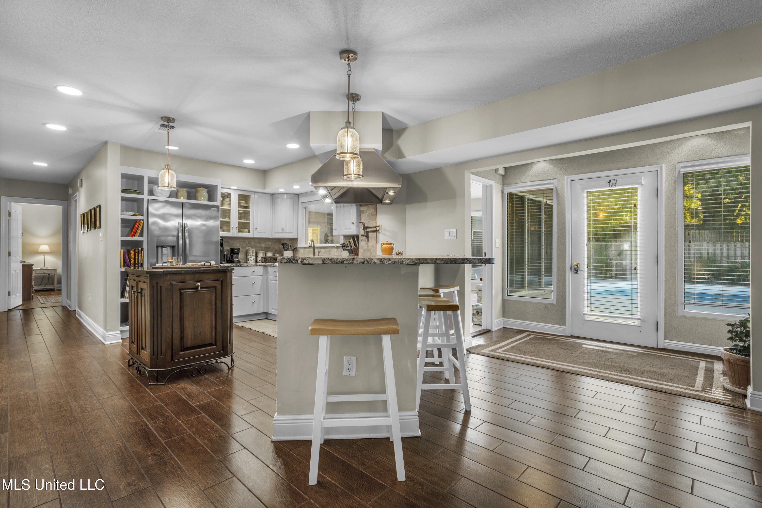 Gulfport, Mississippi, 39507, United States, 4 Bedrooms Bedrooms, ,4 BathroomsBathrooms,Residential,For Sale,1974539