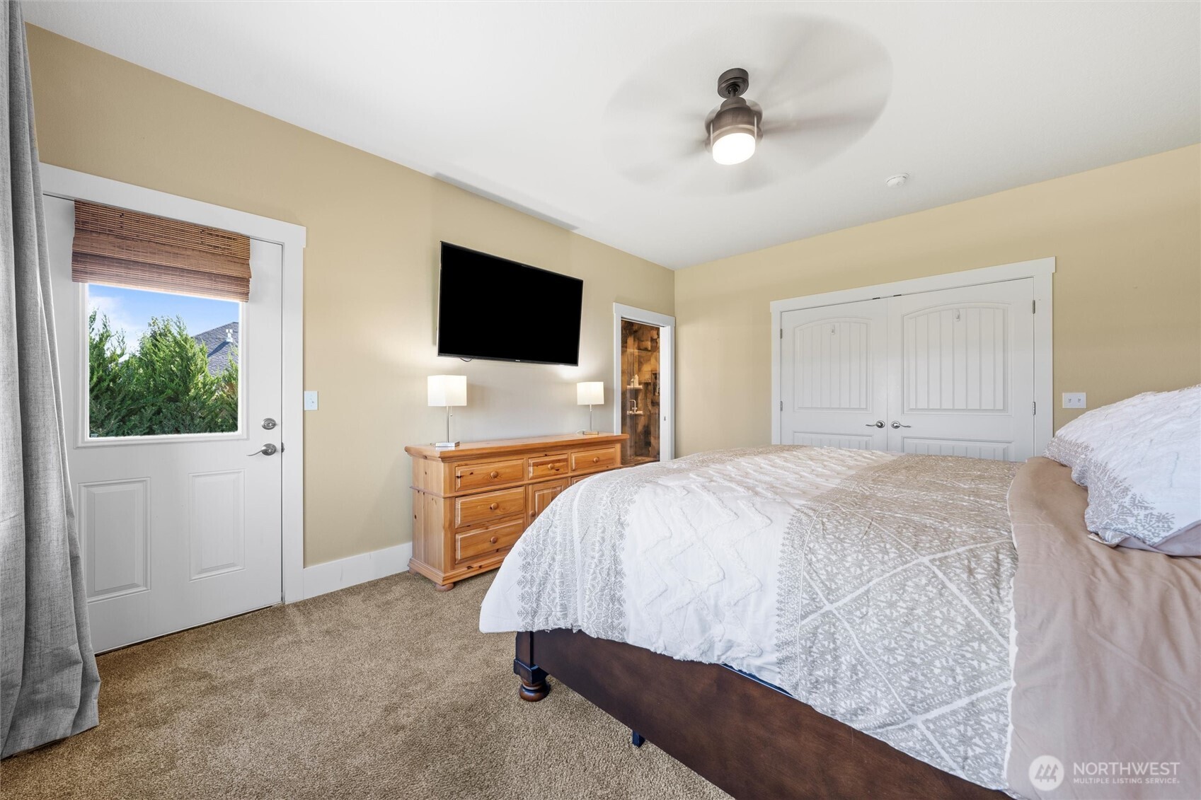 Moses Lake, Washington, 98837, United States, 3 Bedrooms Bedrooms, ,2 BathroomsBathrooms,Residential,For Sale,2002920