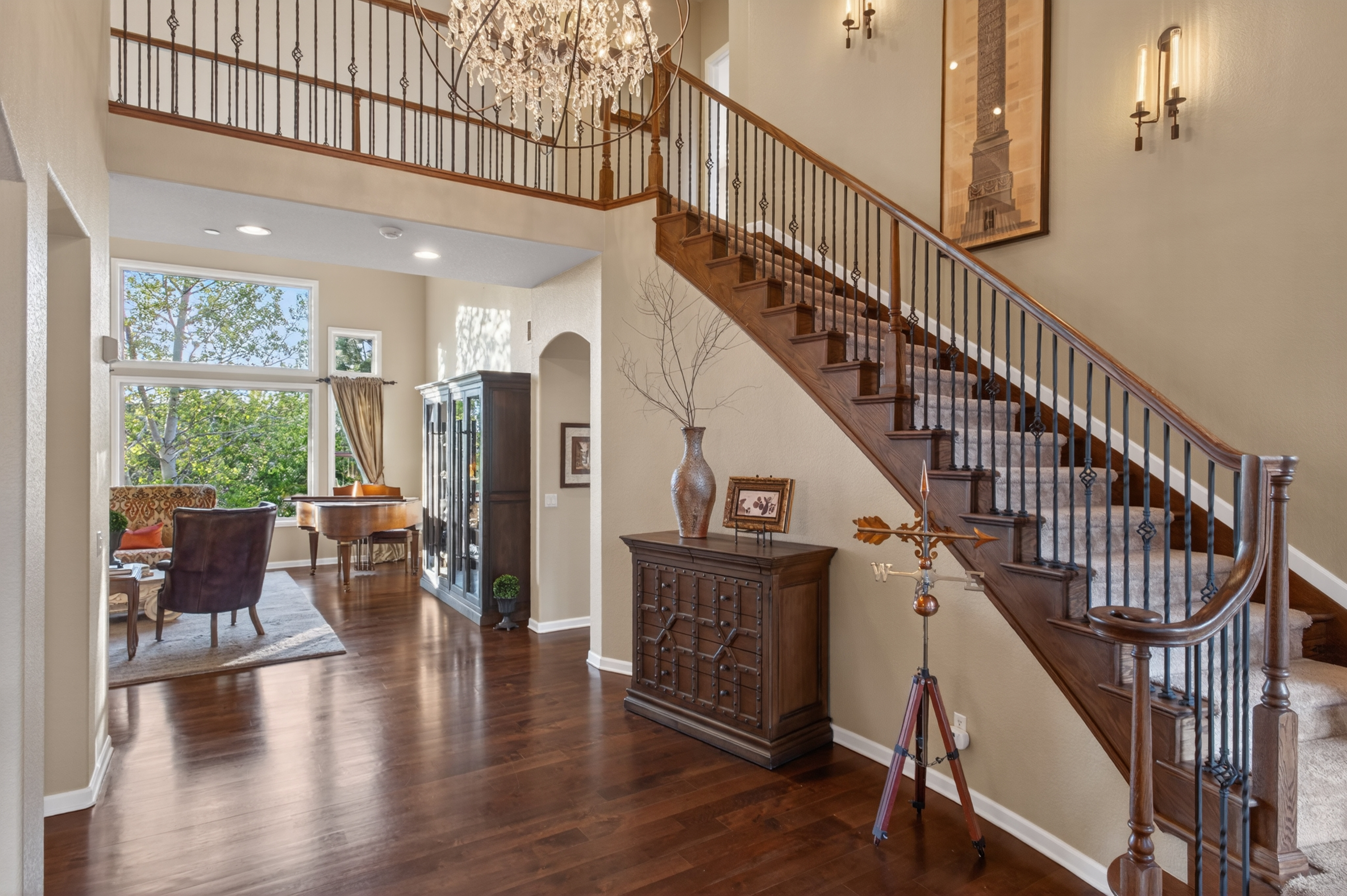  Cul-de-Sac Gem in Gated CPV: Gourmet Kitchen & Main-Level Primary Suite - 物件實景