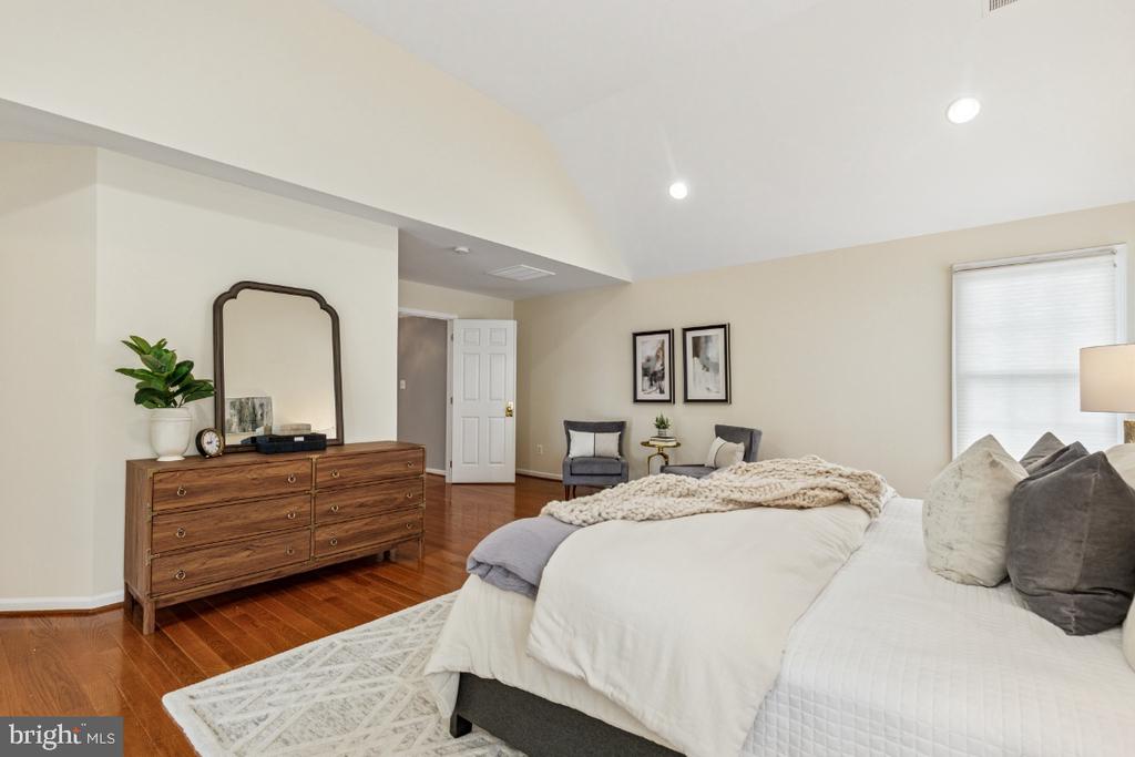 Ashburn, Virginia, 20147, United States, 5 Bedrooms Bedrooms, ,6 BathroomsBathrooms,Residential,For Sale,1839490