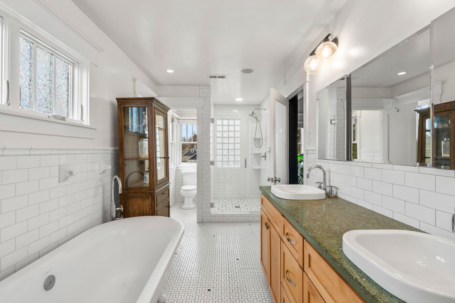  810 S Willson Ave - 物件實景