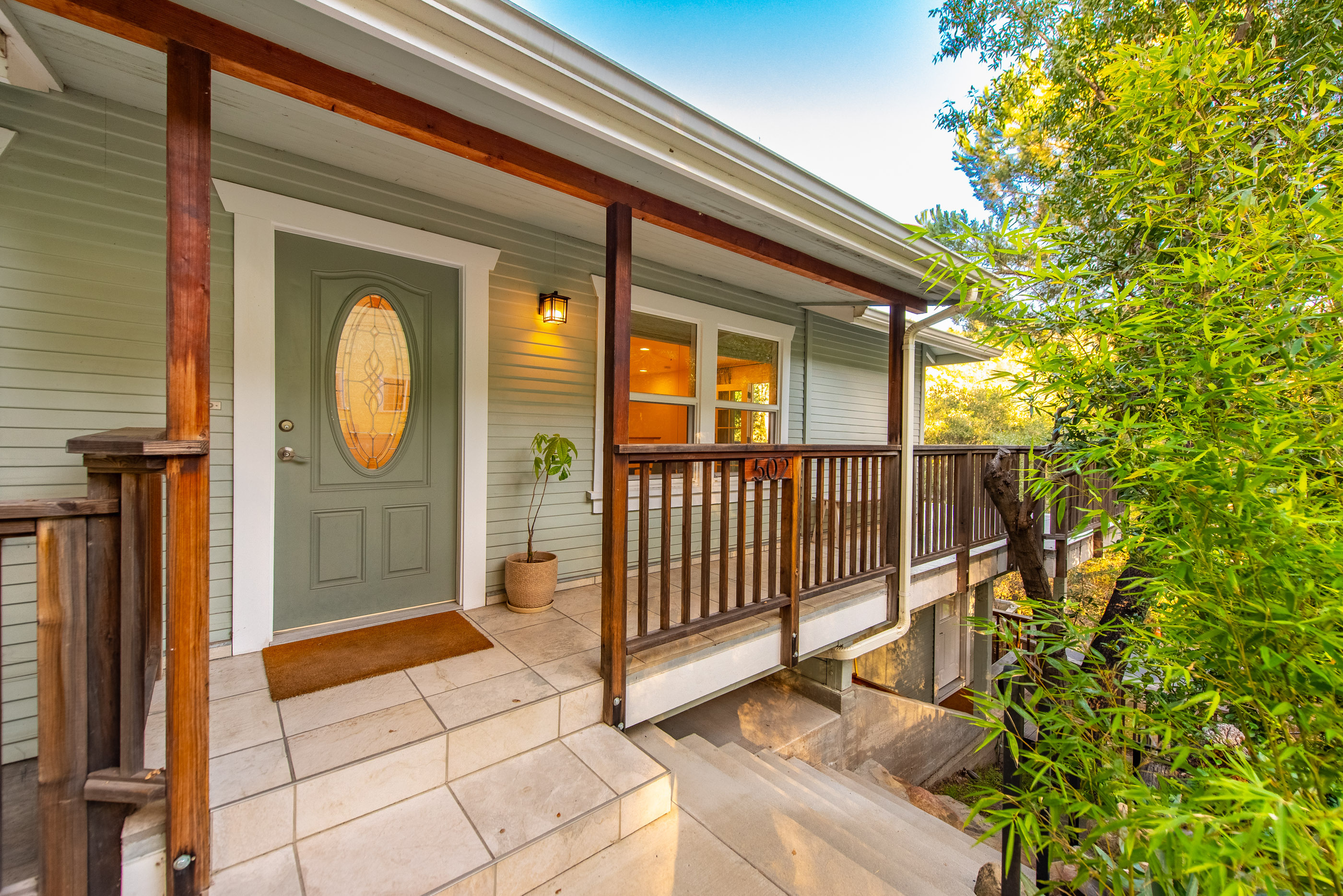  502 Fernwood Pacific Dr - 物件實景