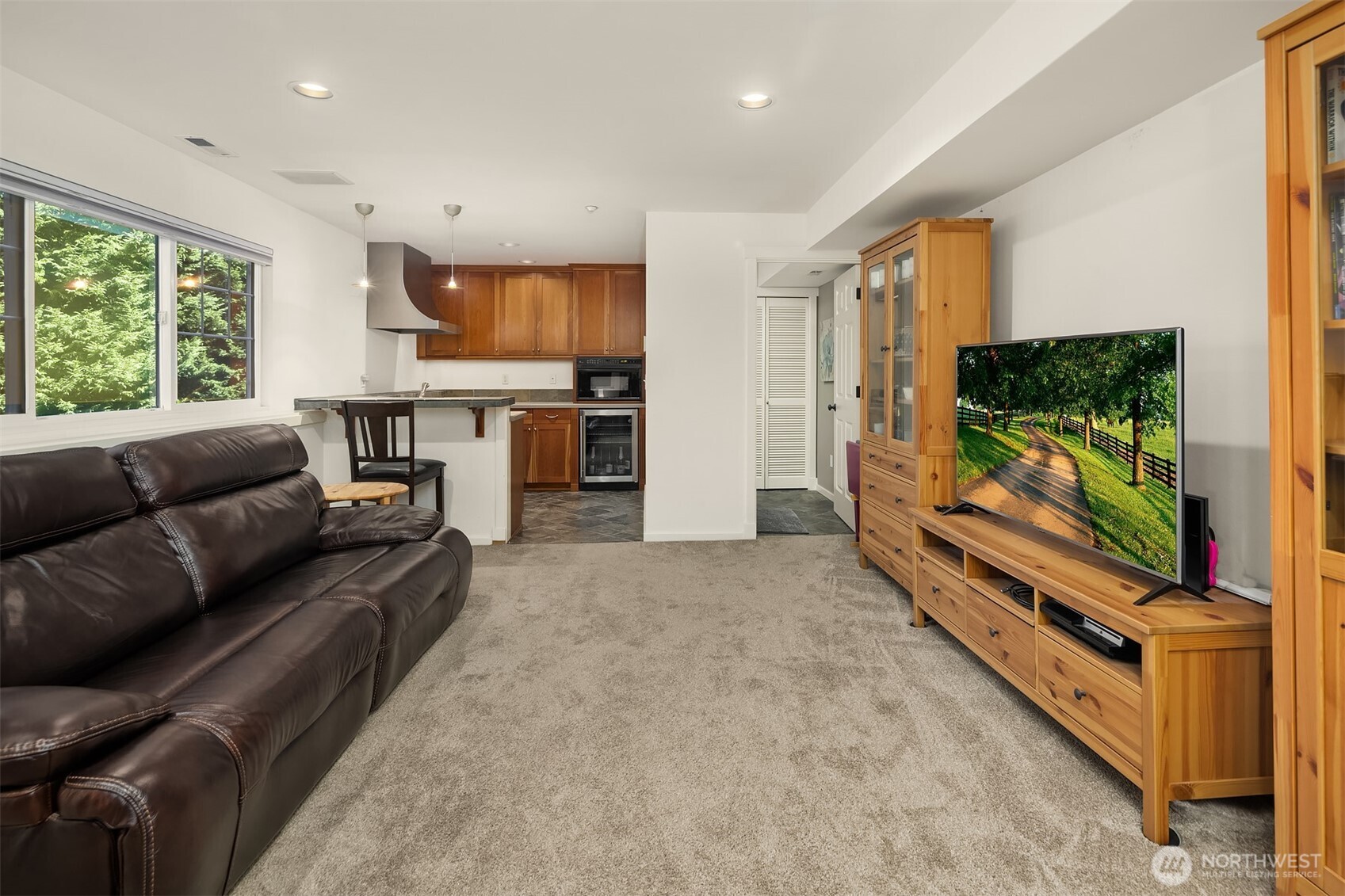 Woodinville, Washington, 98072, United States, 3 Bedrooms Bedrooms, ,3 BathroomsBathrooms,Residential,For Sale,1948007
