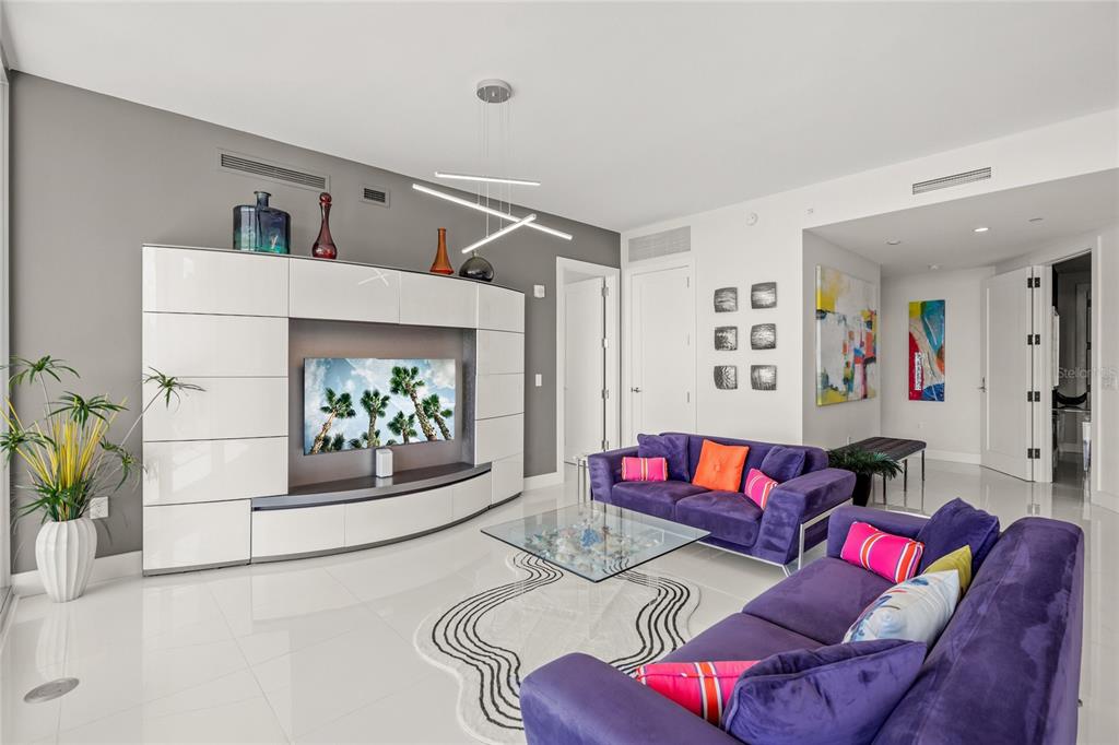 Sarasota, Florida, 34236, United States, 2 Bedrooms Bedrooms, ,3 BathroomsBathrooms,Residential,For Sale,2012128