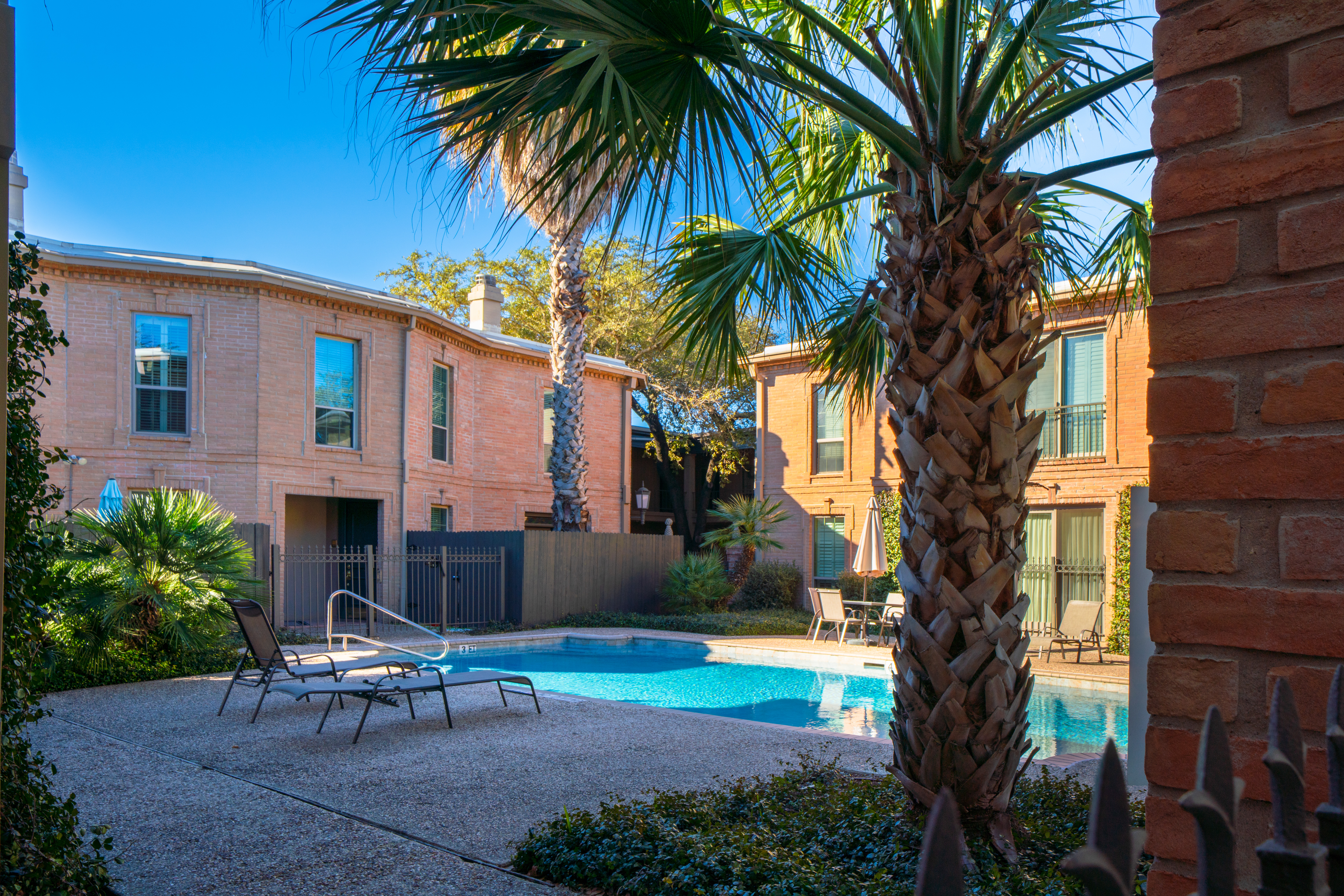  Elegant First-Floor Living at Chateau Dijon - 物件實景