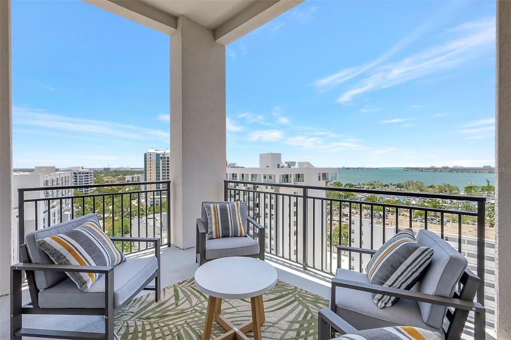 Sarasota, Florida, 34236, United States, 3 Bedrooms Bedrooms, ,4 BathroomsBathrooms,Residential,For Sale,1828539