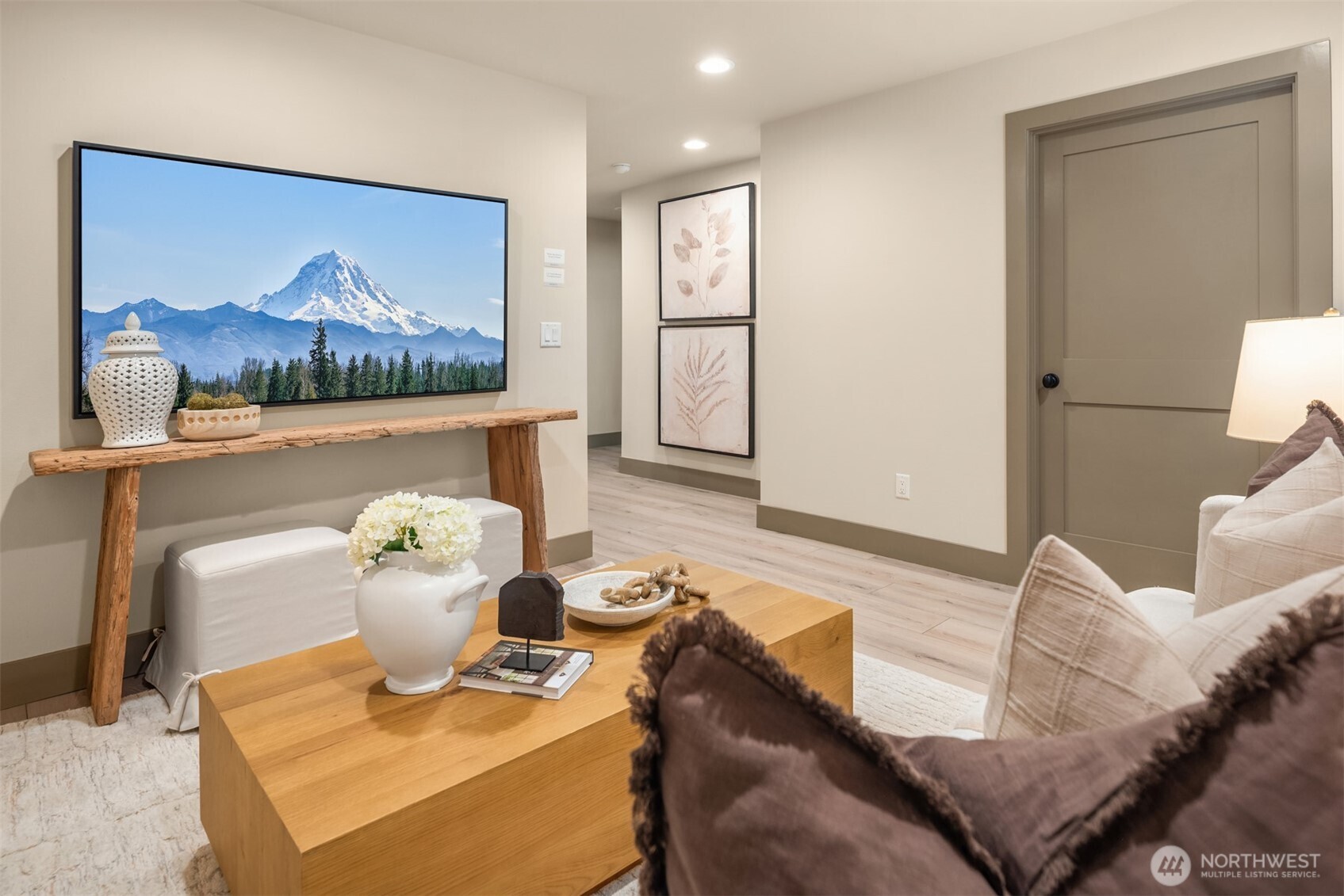 Seattle, Washington, 98106, United States, 4 Bedrooms Bedrooms, ,3 BathroomsBathrooms,Residential,For Sale,1902505